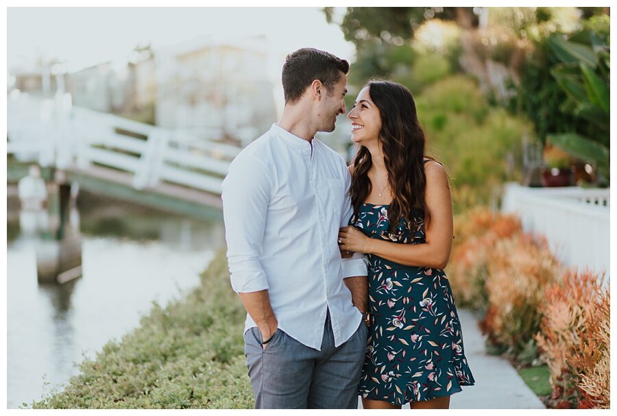 MarissaMichael_VeniceBeachEngagement_MirageandLightPhotography-14.jpg