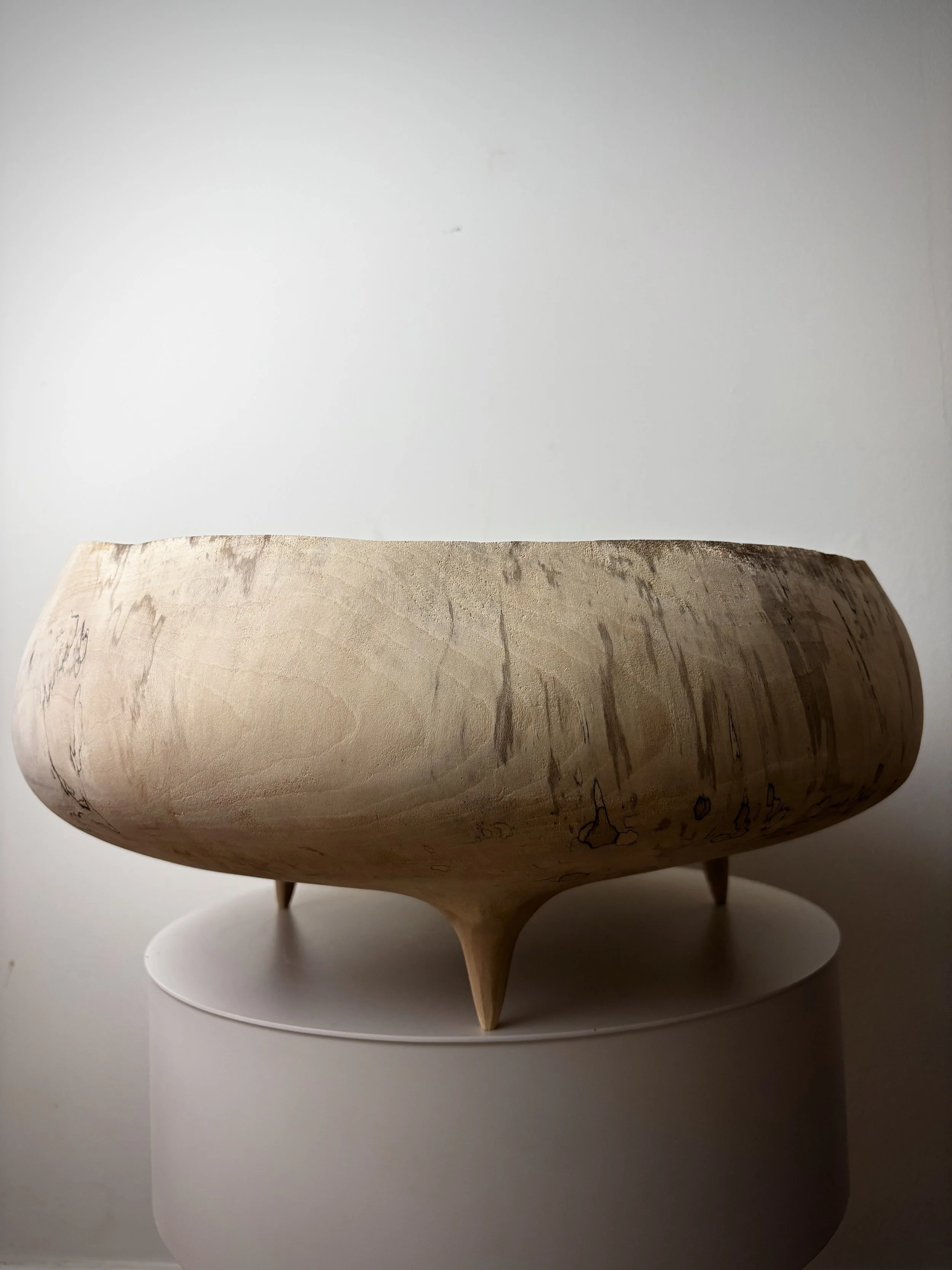 Footed bowl