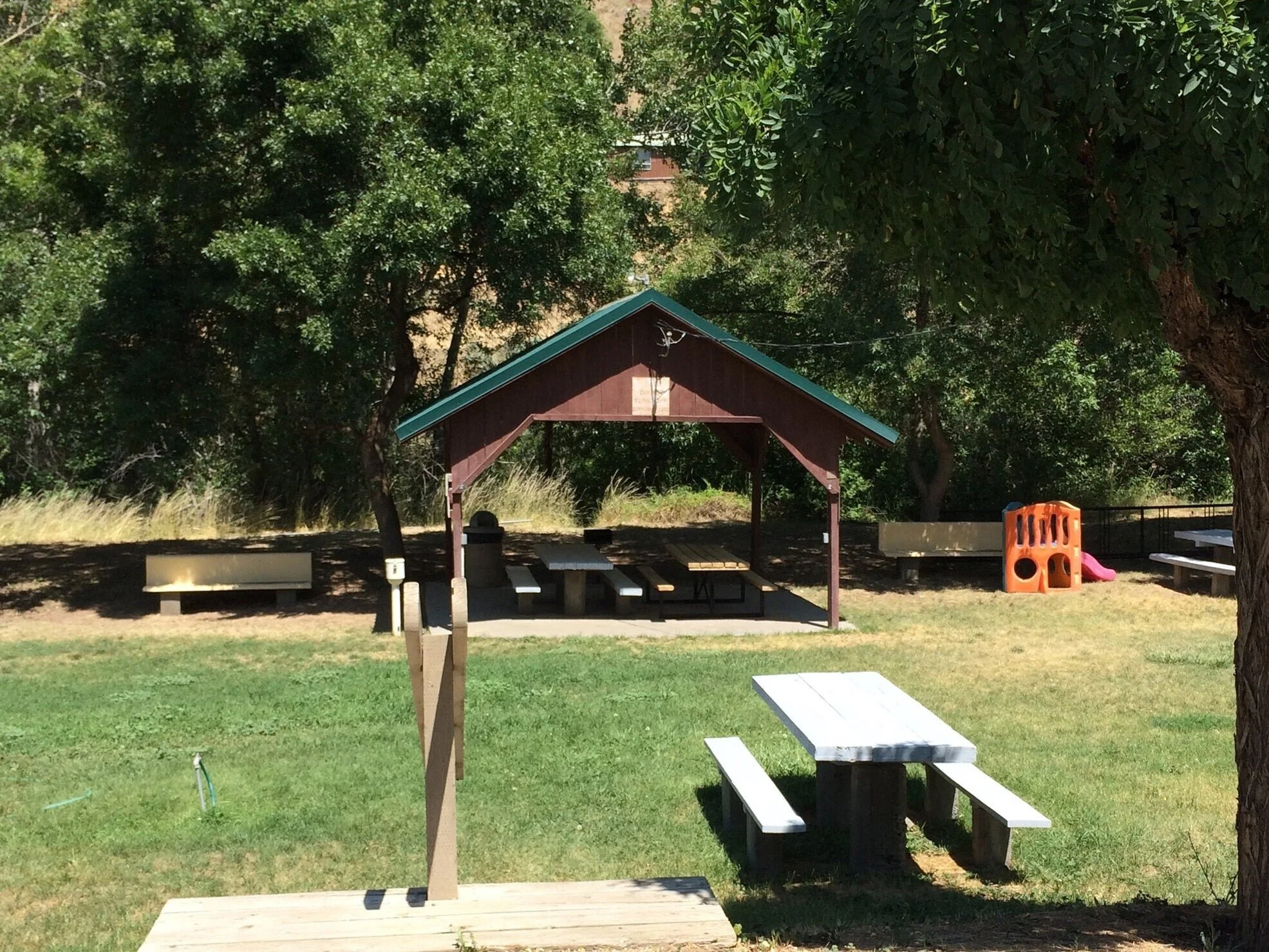 Camp — Mitchell, Oregon Gateway to the Painted Hills