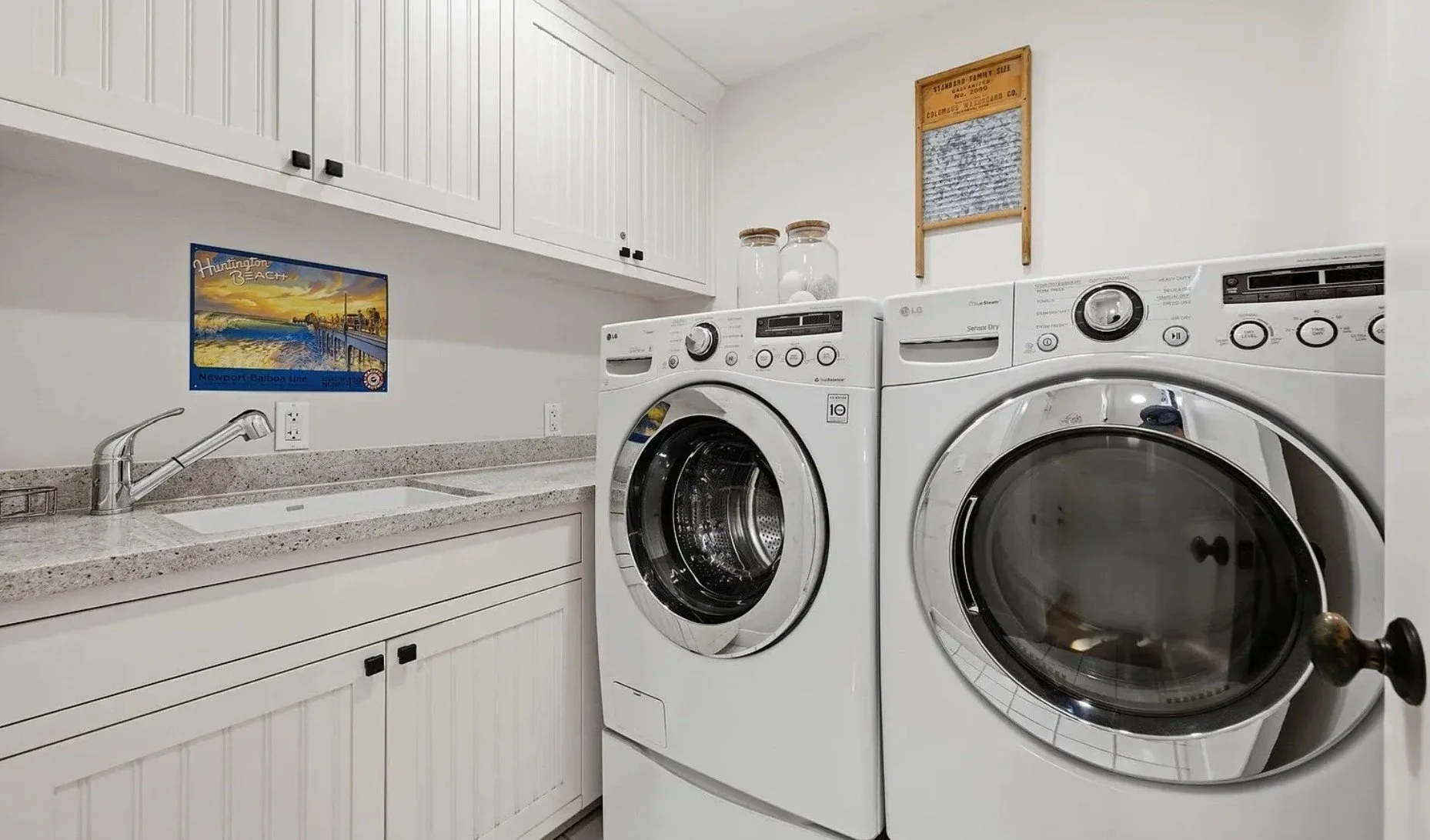 343 Palm Laundry.jpg