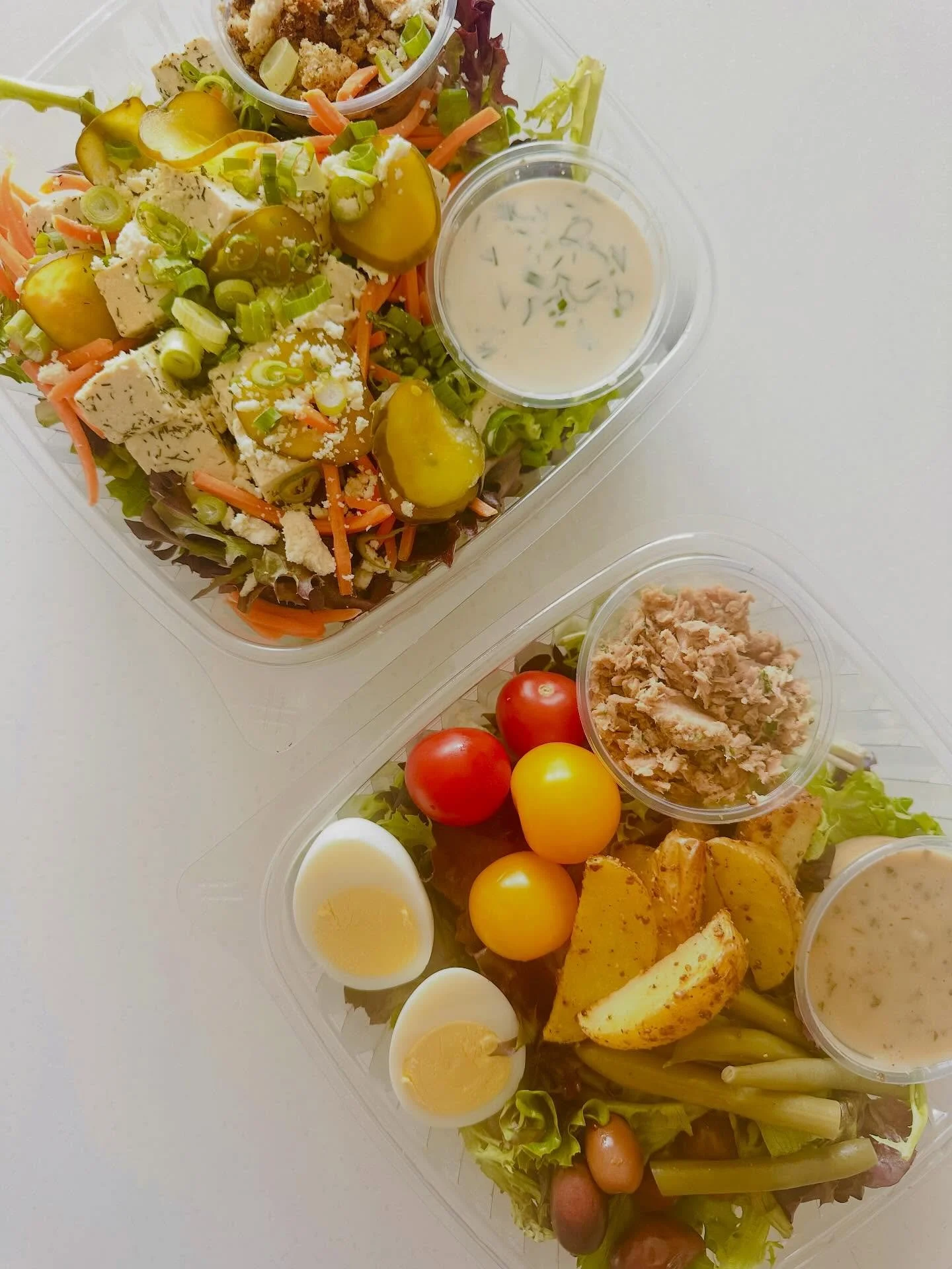 🥗🥒🥗🥒🥗🥒🥗
Almost time to say so long, farewell to The Pickle Salad, Ni&ccedil;oise Salad and Pickle de Gallo!
Fall brings new (and returning!) salads, any guesses to which one might be returning? You ask for it often 🤌

We&rsquo;re here 10-5 to
