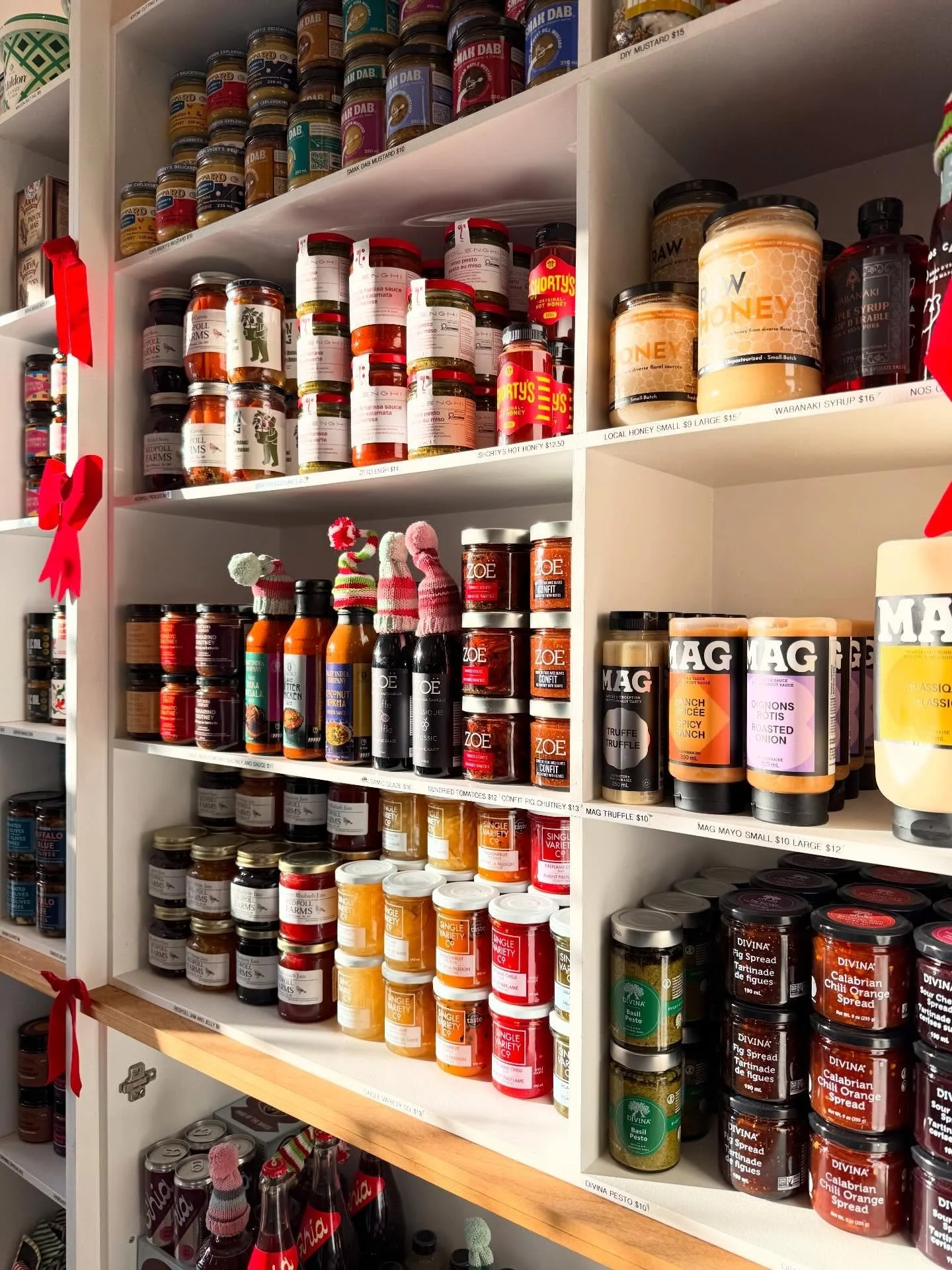 🎄🌲🎄🌲🎄🌲🎄
Happy Giving Tuesday!
5% from all in-store sales today will be donated to @harvestmanitoba 

We are here 10-5 today 👋