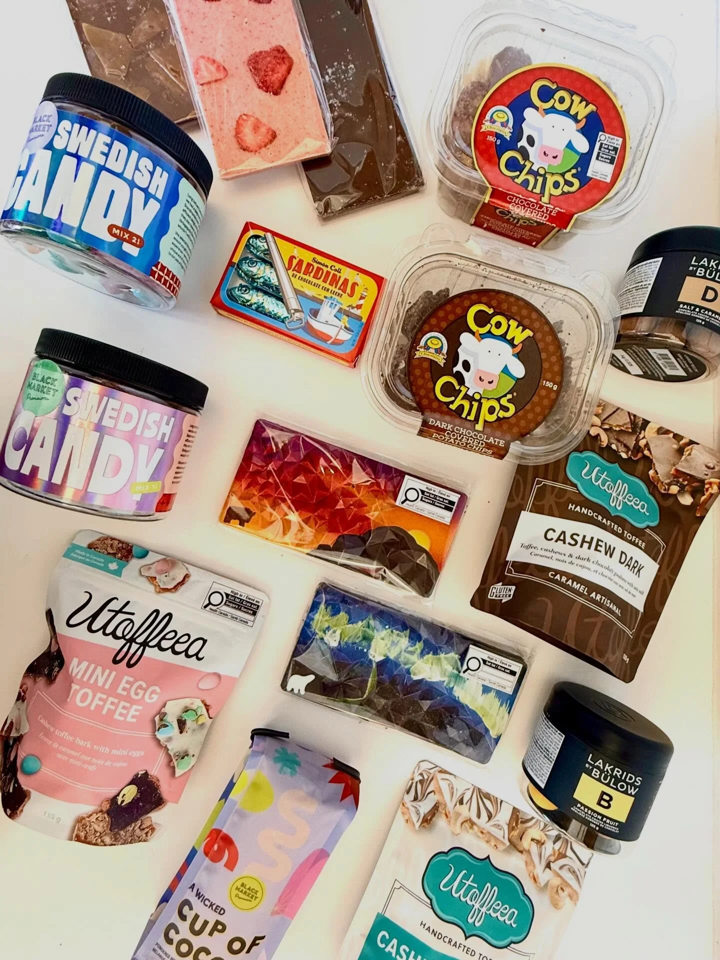 🐣🐇🧺🥚🐣🐰🍫
You could make a VERY tasty + rad Easter basket with things from our shop shelves! 

Treats, sweets and cute + rad things are plentiful, and we&rsquo;re here 10-5 Bad Thursday, Good Friday and Saturday too!