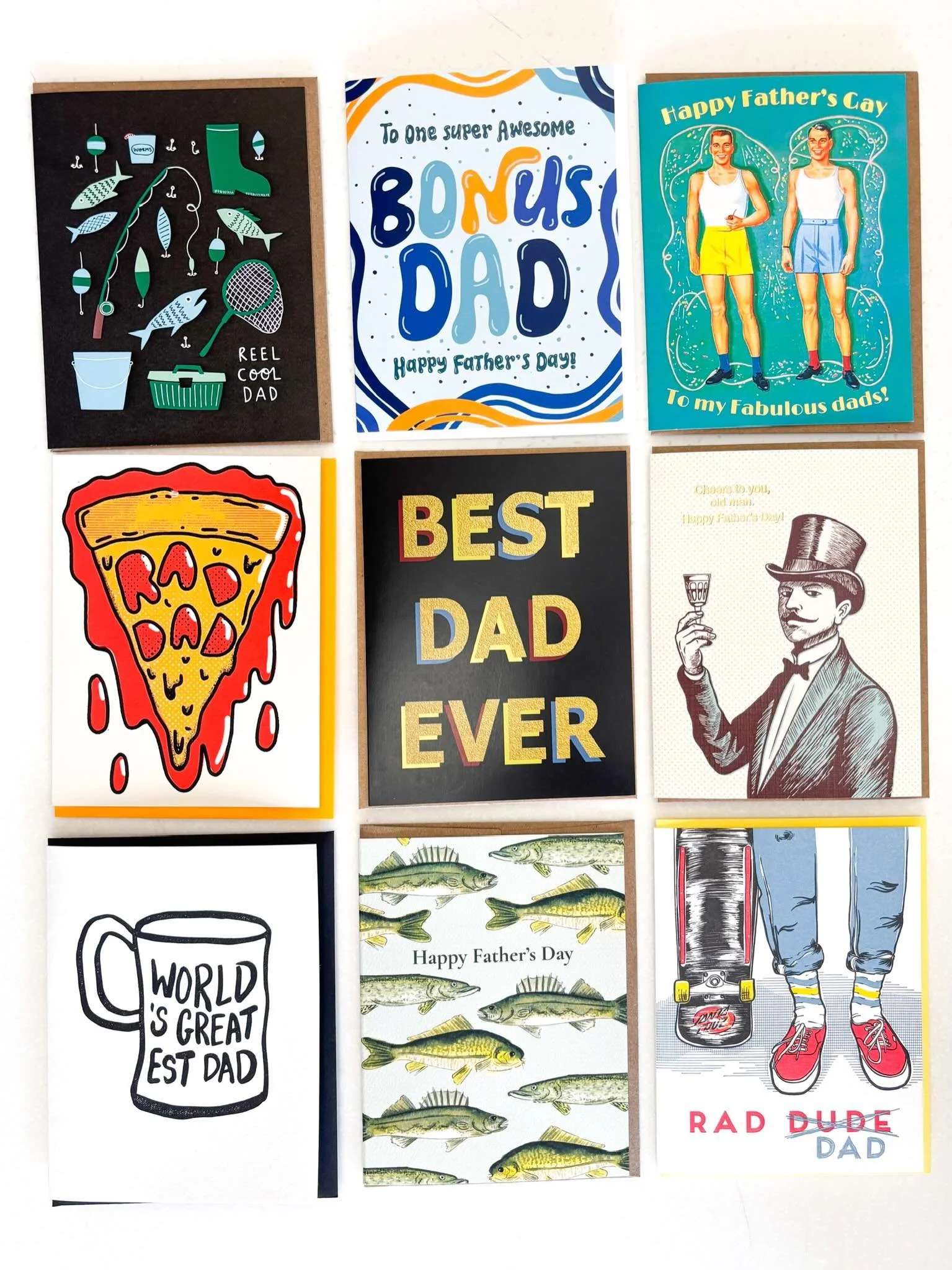 ✉️💌✉️💌✉️💌✉️
The Father&rsquo;s Day card spinner is in the shop for ya! We have all these and more, there&rsquo;s one for every kind of Dad out there!

We&rsquo;re here 10-5, buds!