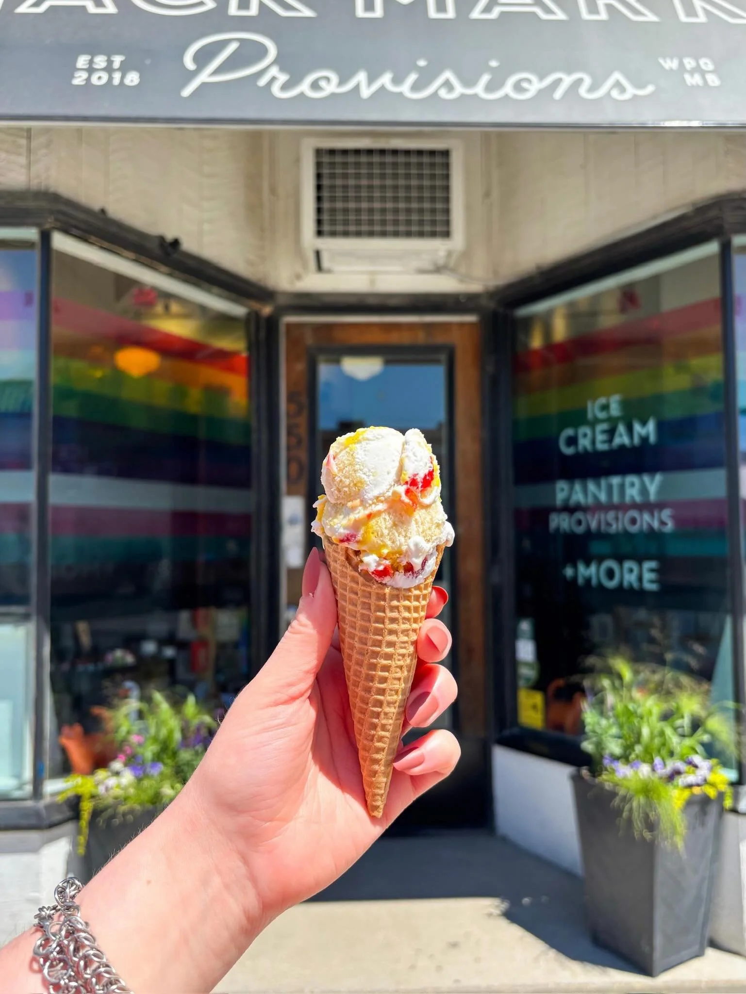 🍦🍍🍦🍍🍦🍍🍦
NEW ICE CREAM FLAVE ALERT!

The folks in the kitchen have a brand new, super summery ice cream flave in the freezer! Introducing&hellip;

Pineapple Upside Down Cake!

This beauty has bits of pineapple cake, pineapple compote and marasc