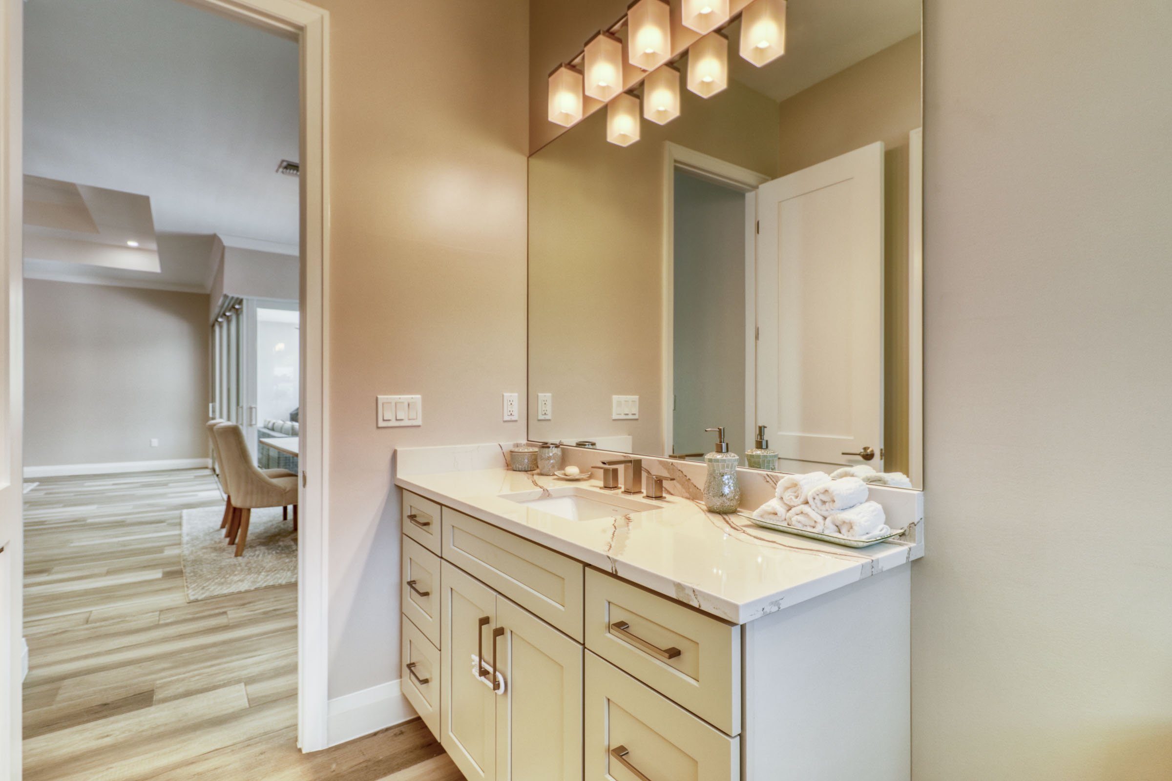 1811 23rd St SW Naples FL-print-025-029-2nd bath-2400x1600-300dpi.jpg