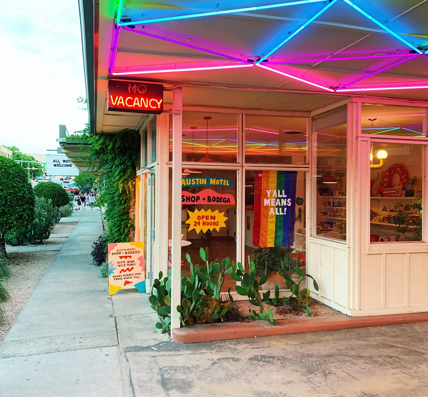 WB_AustinMotel_2.jpg