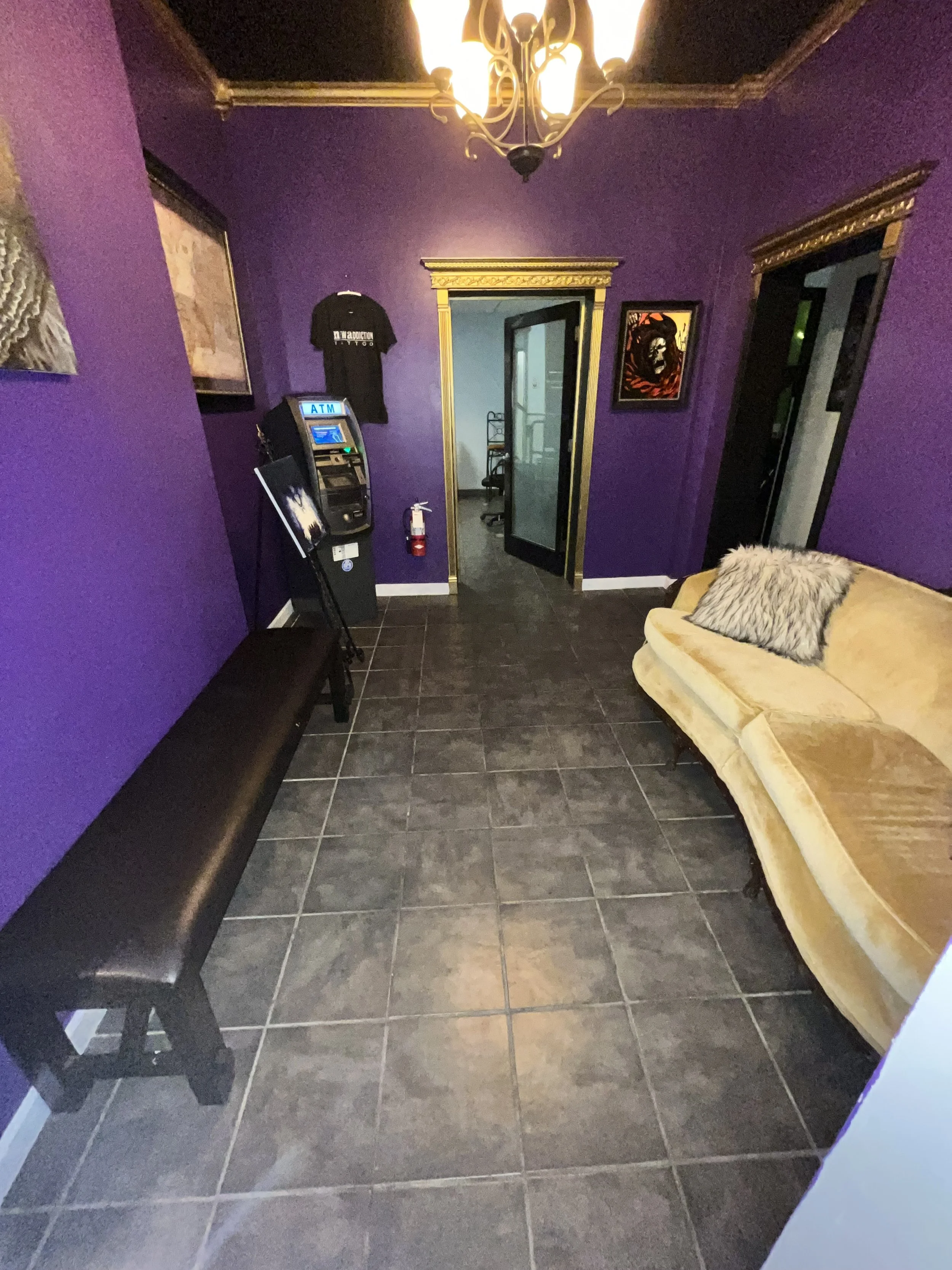 NA Extra Seating Area.jpg