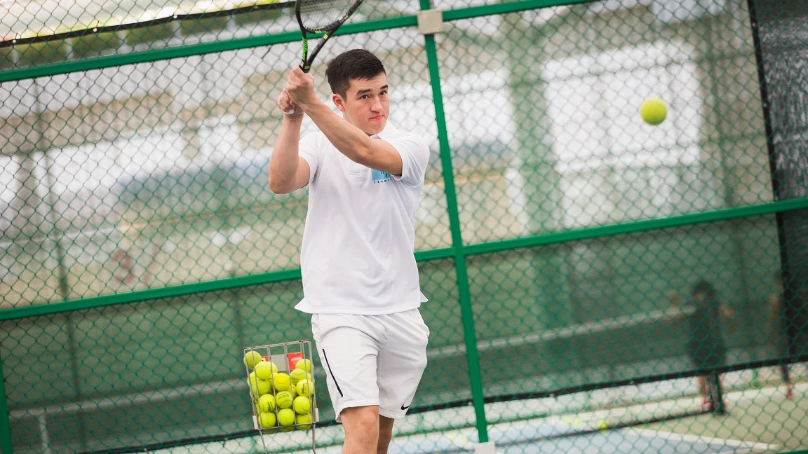 How to Choose the Correct Strings for your Tennis Racket