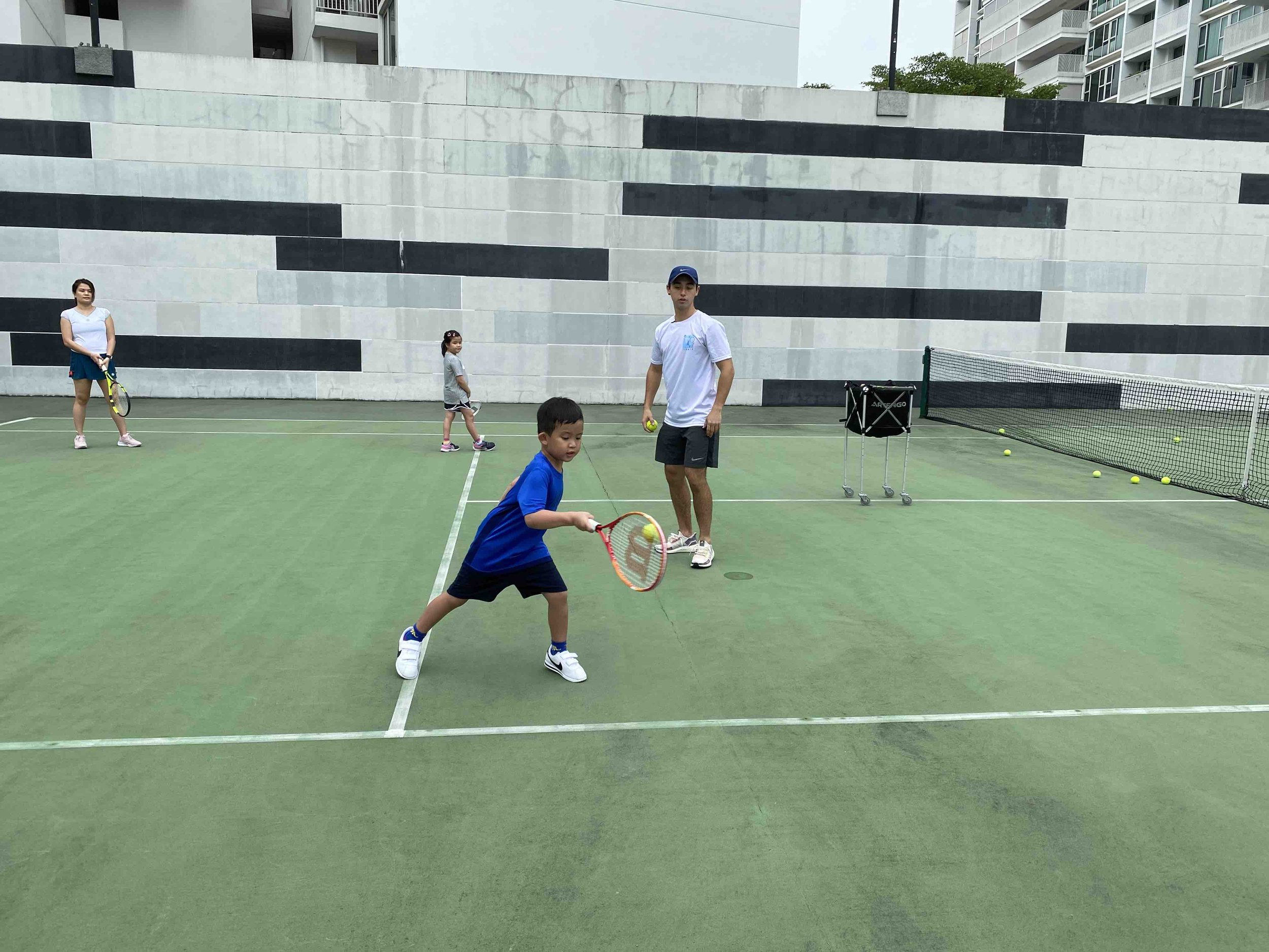 Family-Tennis-Lessons.jpg