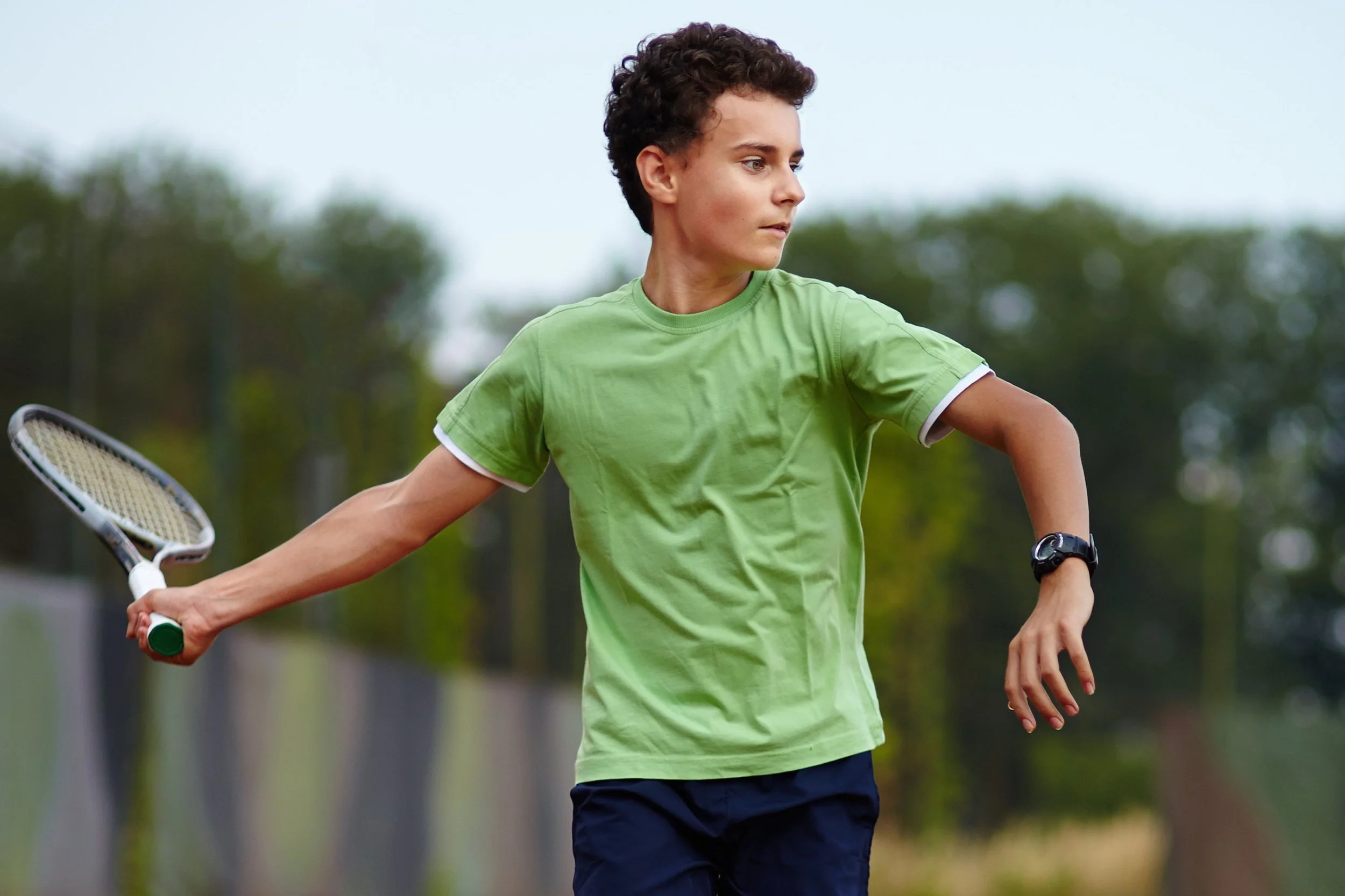When Can Your Child Switch To An Adult Tennis Racket?