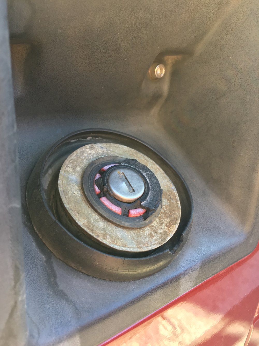 VANAGON_SYNCRO_GAS_CAP_HOUSING_5.JPG