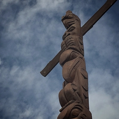 Karen_Craigie_Music_Singer_Songwriter_Sydney_Totem_Pole.jpg