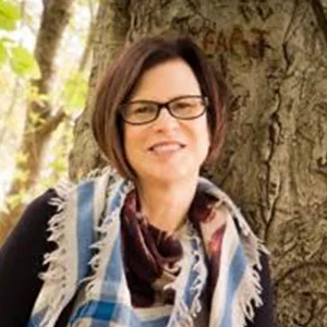 Eileen Koff | President & CEO Eileen is a Certified Professional Organizer (CPO), and founder of To The Next Level , a professional organizing business based on Long Island, New York. Beginning in 2008, following a visit to Entebbe, Uganda and the nearby fishing communities, she was exposed to the real needs of children living in Africa, and began supporting twelve young children--enhancing their home life conditions, providing clothing, tuition for schools and solar lanterns for studies. This led her to subsequently found, lead and support with her husband Wayne, the Peace Island Children’s Center (PICC).