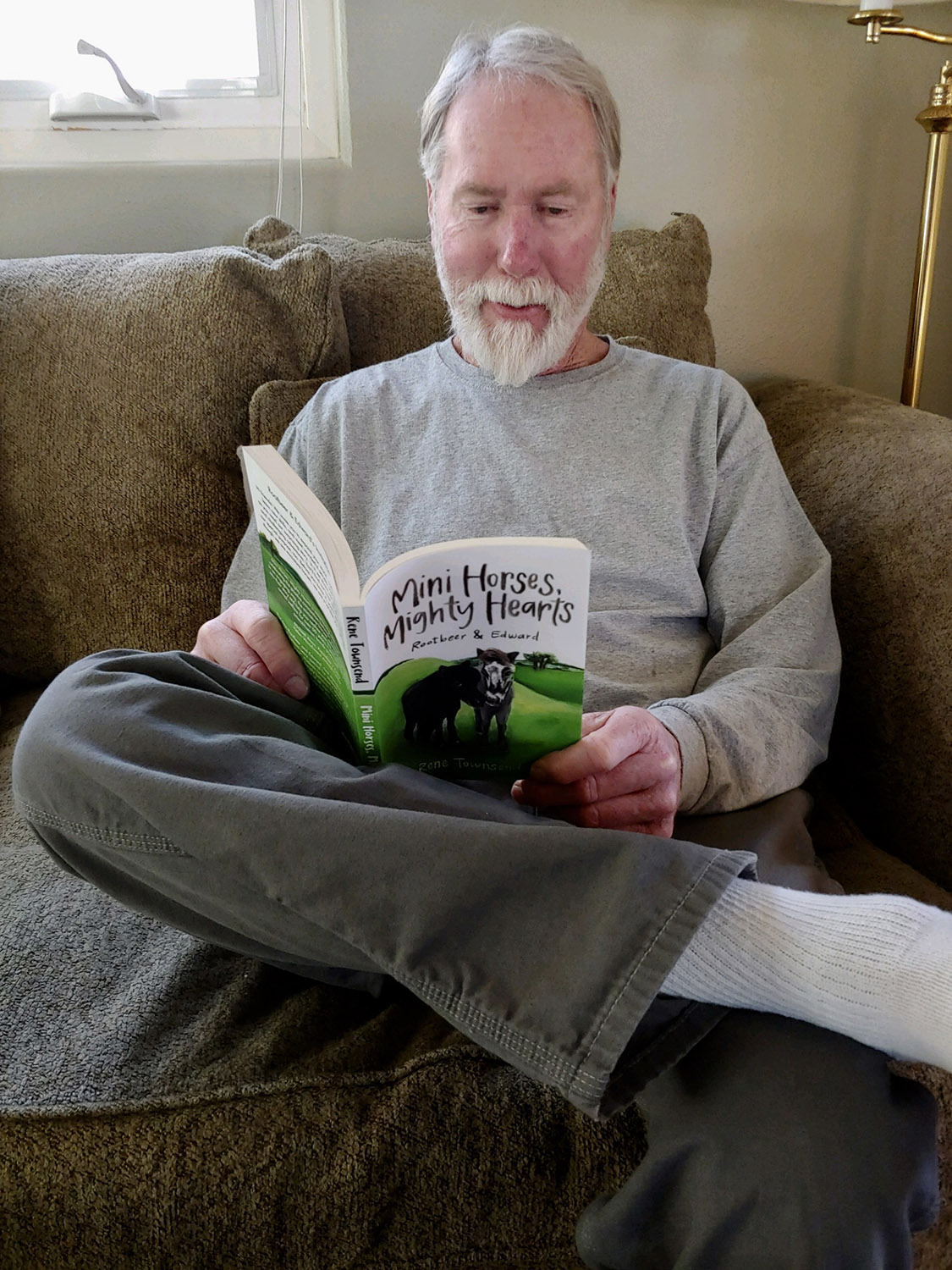 OlderMan_reading_MH_MH.jpeg