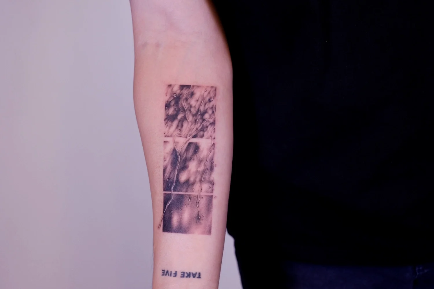 fineline-tattoo-shadows_time1.webp