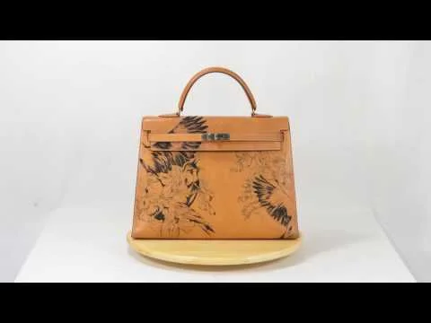 Promotional video from The Fifth Collection