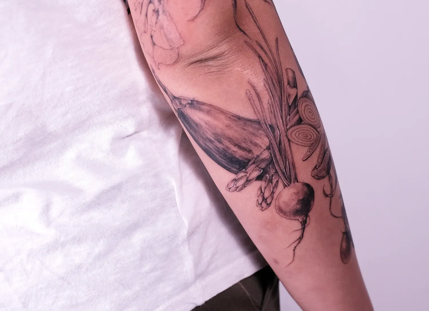 fineline-tattoo-vegetables15.webp