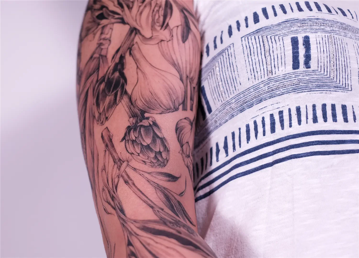 fineline-tattoo-vegetables21.webp