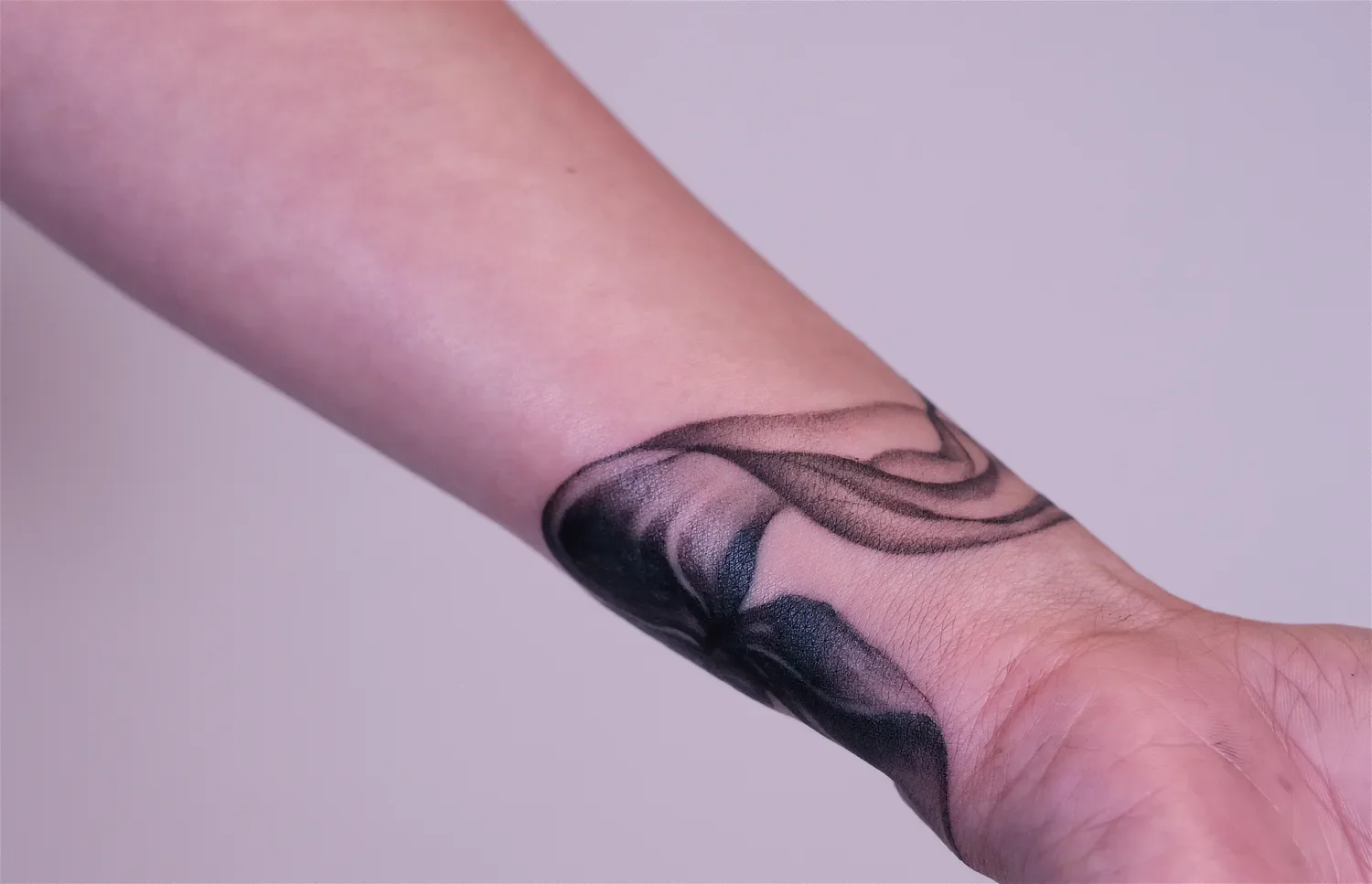 fineline-tattoo-heart-on-sleeve6.webp