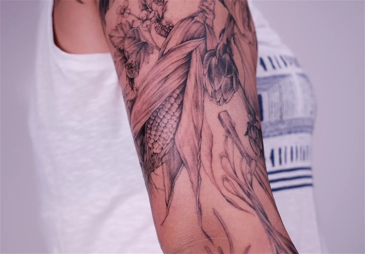 fineline-tattoo-vegetables19.webp