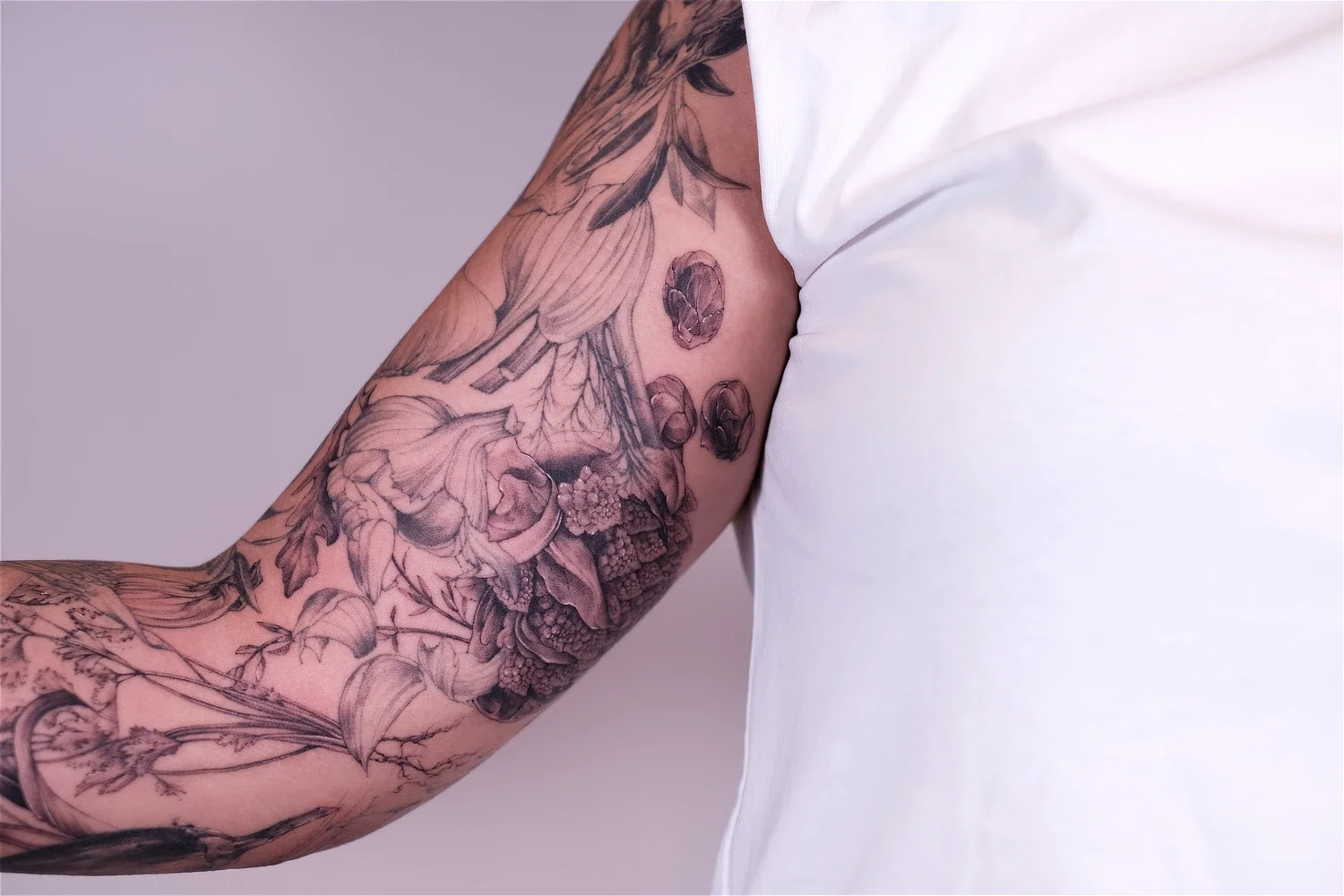 fineline-tattoo-vegetables6.webp