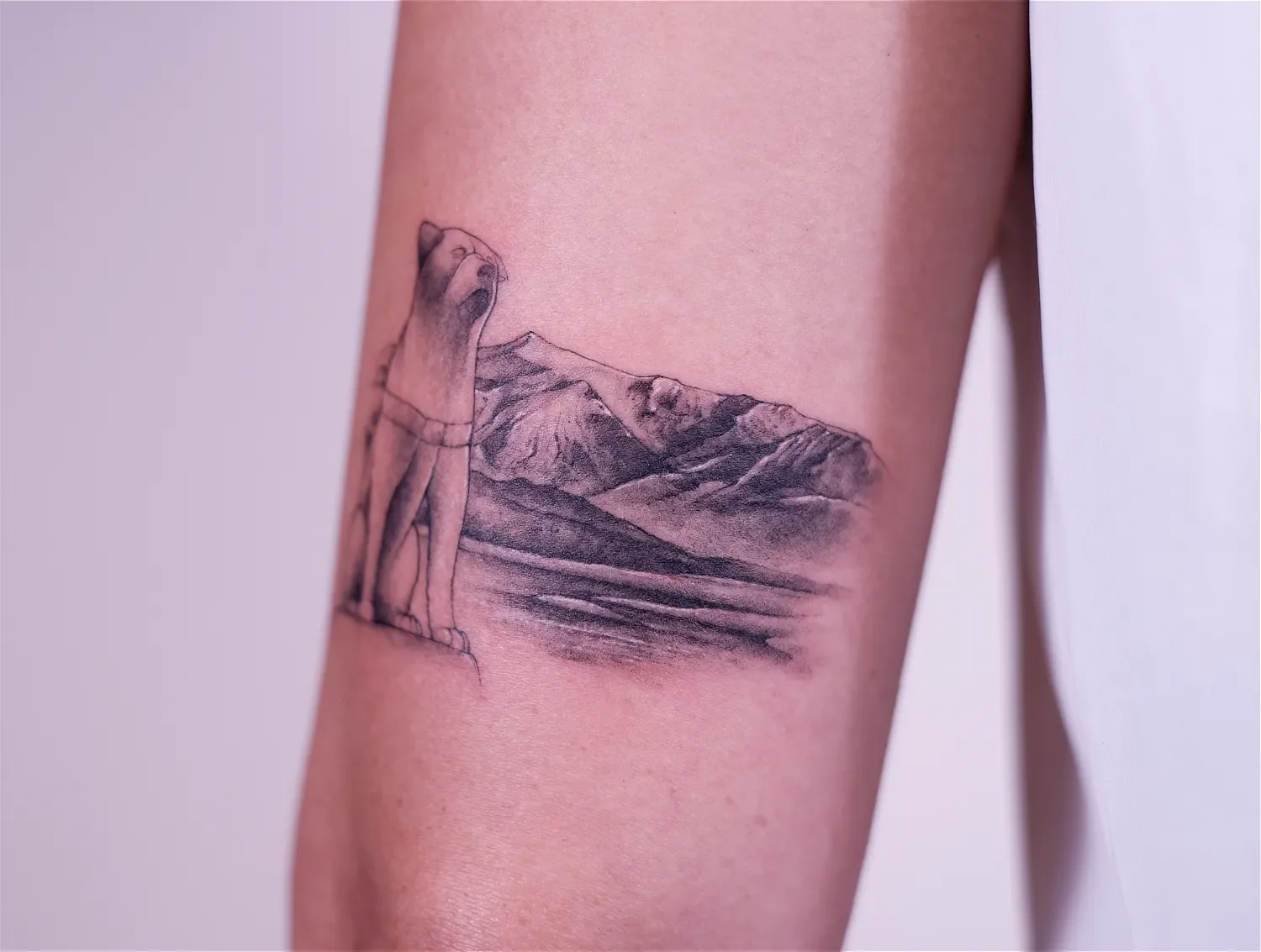 fineline-tattoo-hachiko7.webp