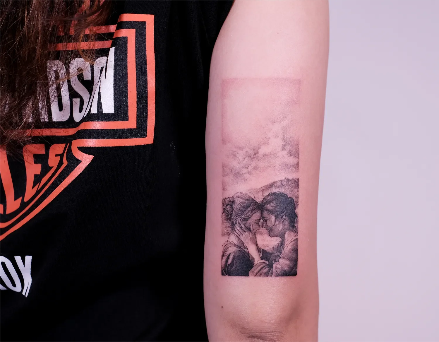 fineline-tattoo-lady-on-fire5.webp