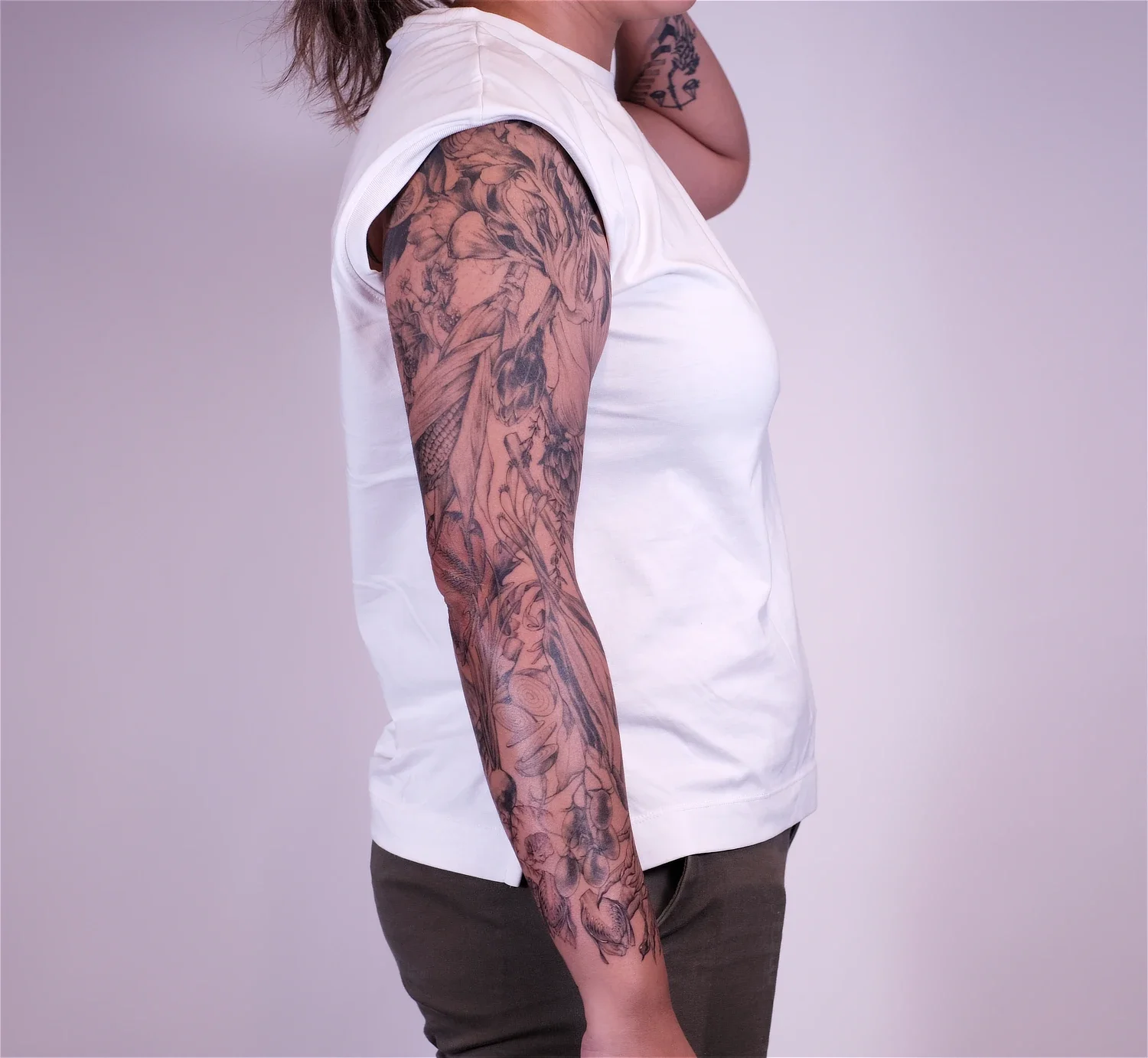 fineline-tattoo-vegetables4.webp