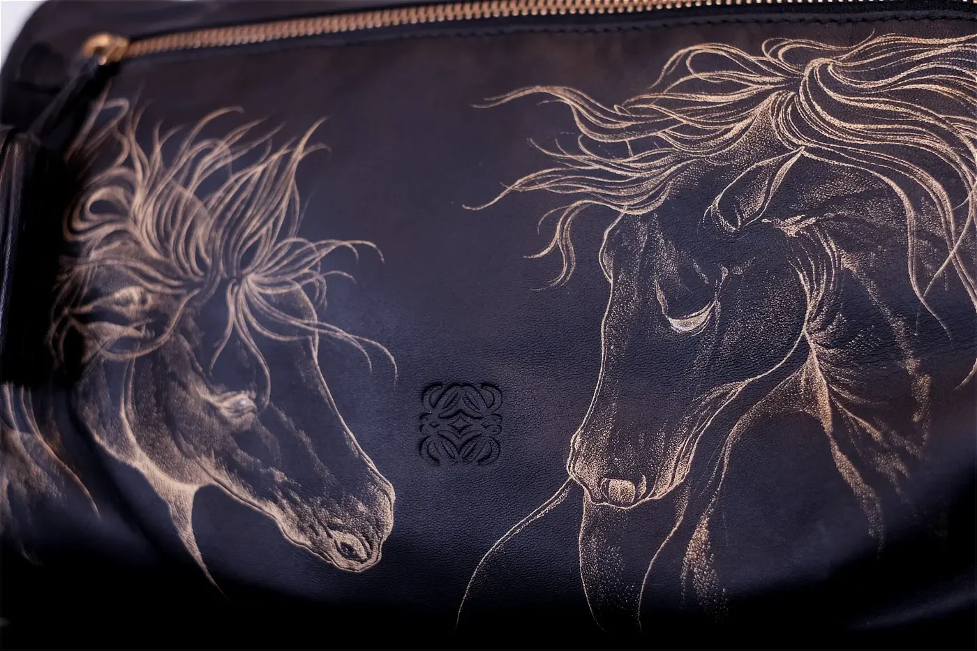 tattoo-loewe-bag2.webp