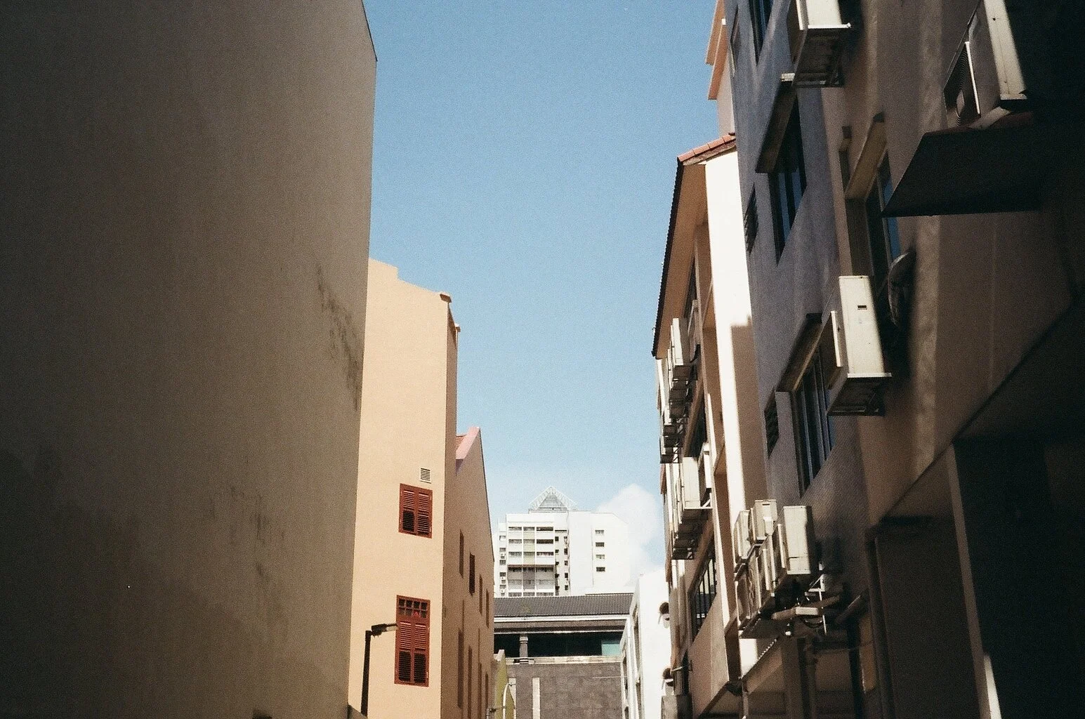 Singapore, 35mm, Olympus Trip 35, Kodak ColourPlus 200