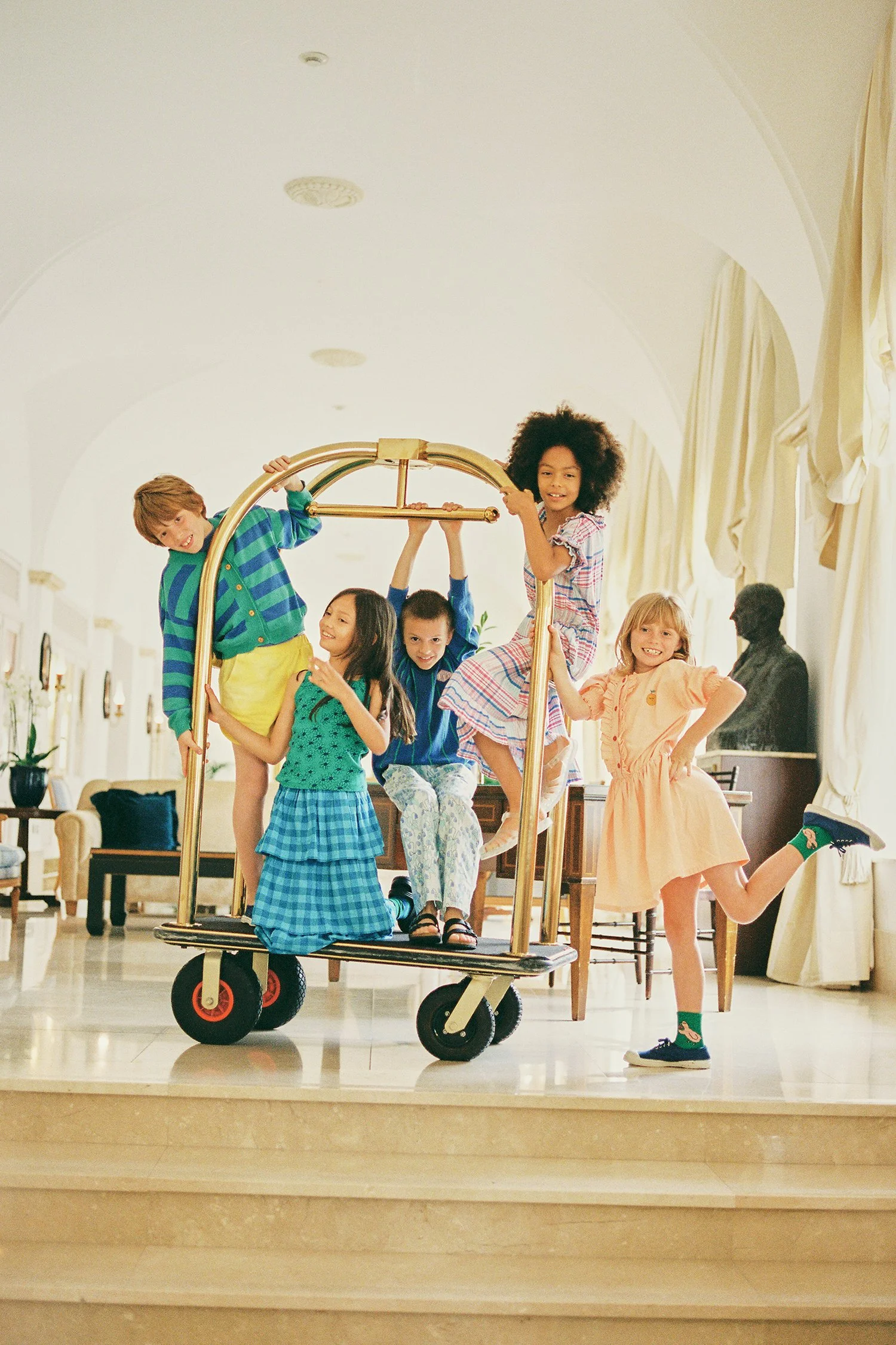 TC-SS23-Campaign-29.jpg