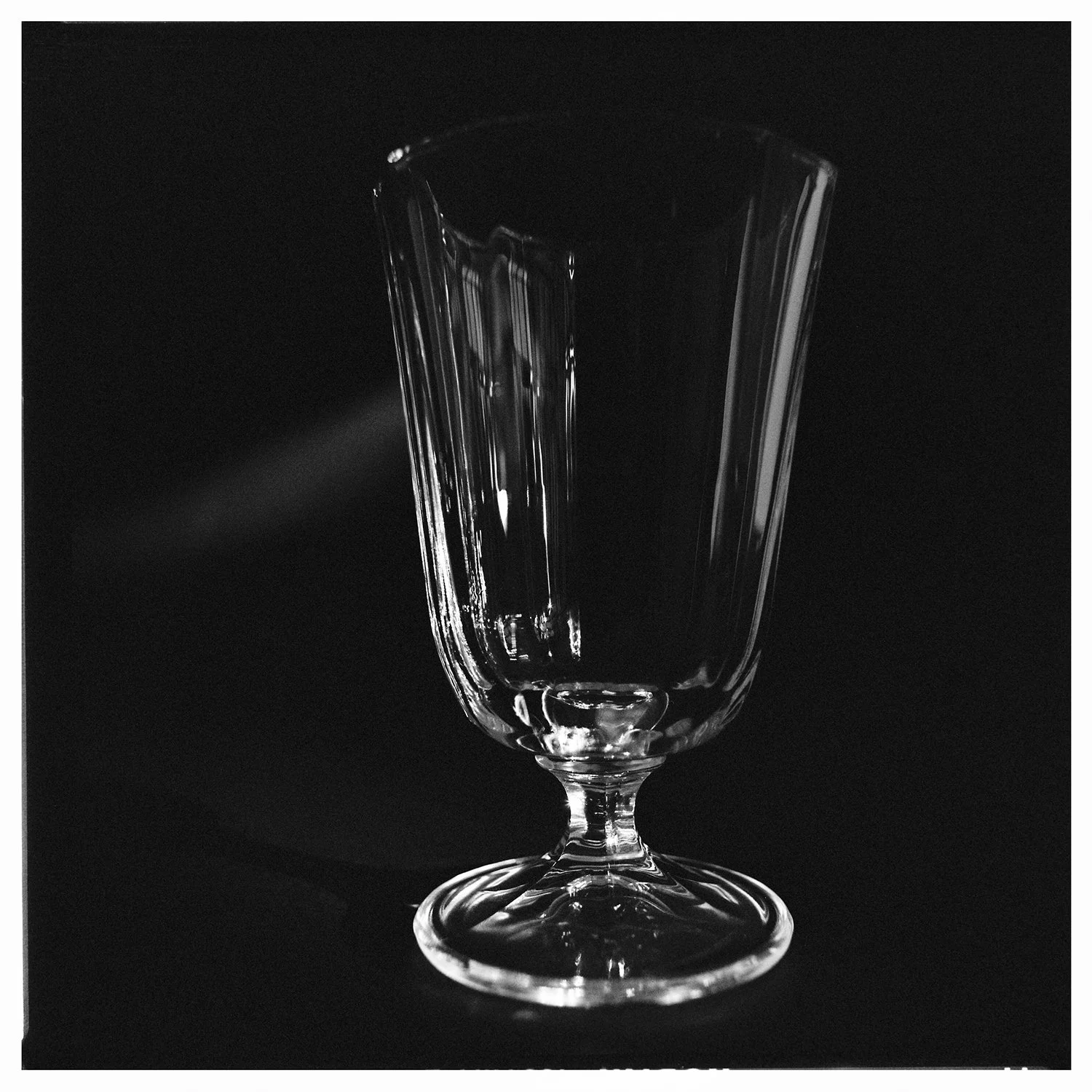 PLATES_BW_01.jpg