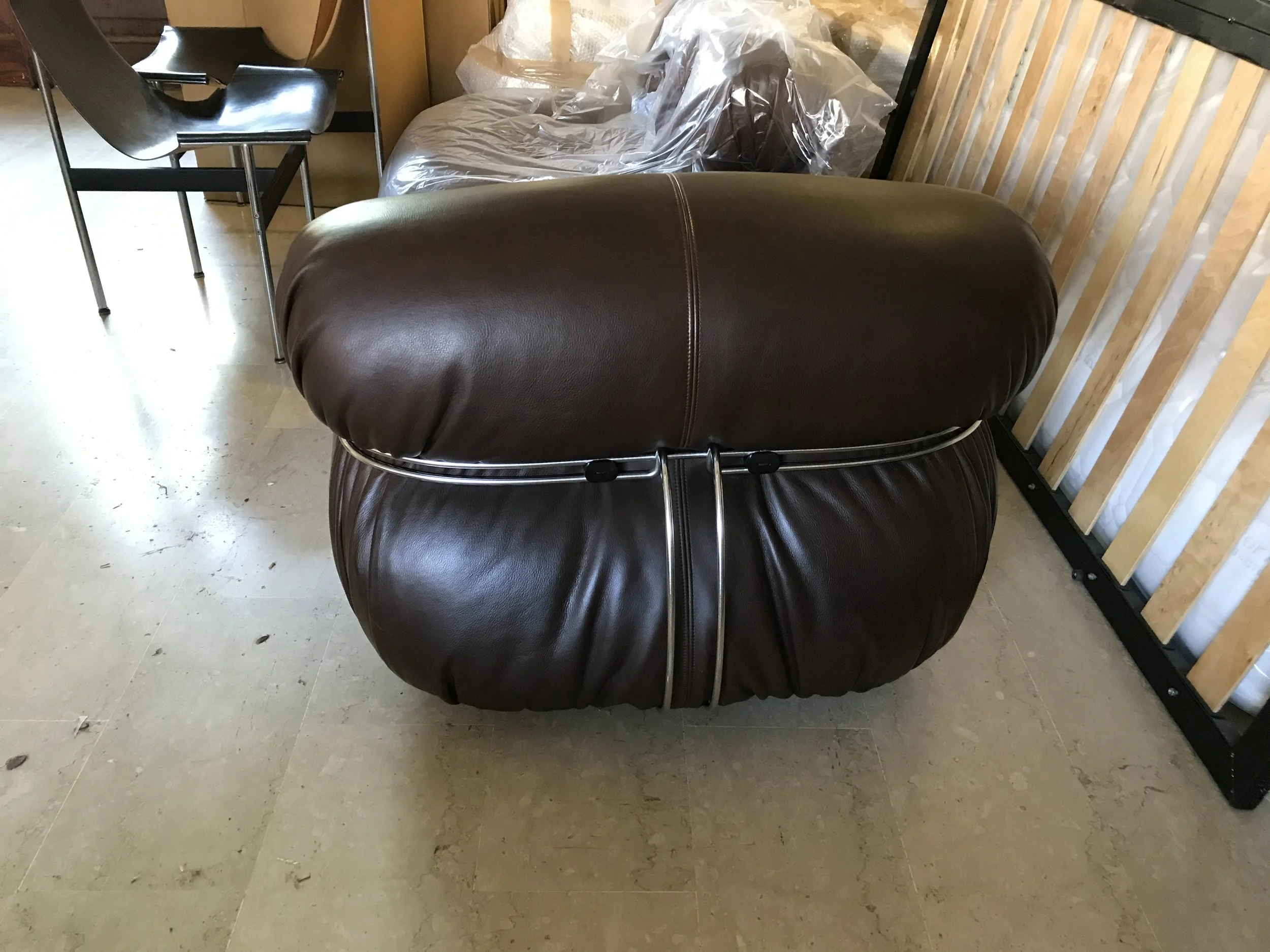 soriana-sofa-cassina-new-leather-.jpeg