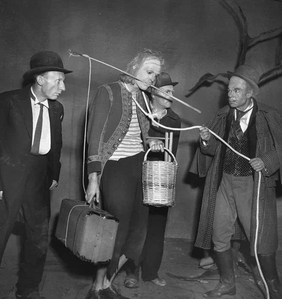 Production photograph from 1953 premiere of Waiting for Godot , Théâtre de Babylone, Paris.