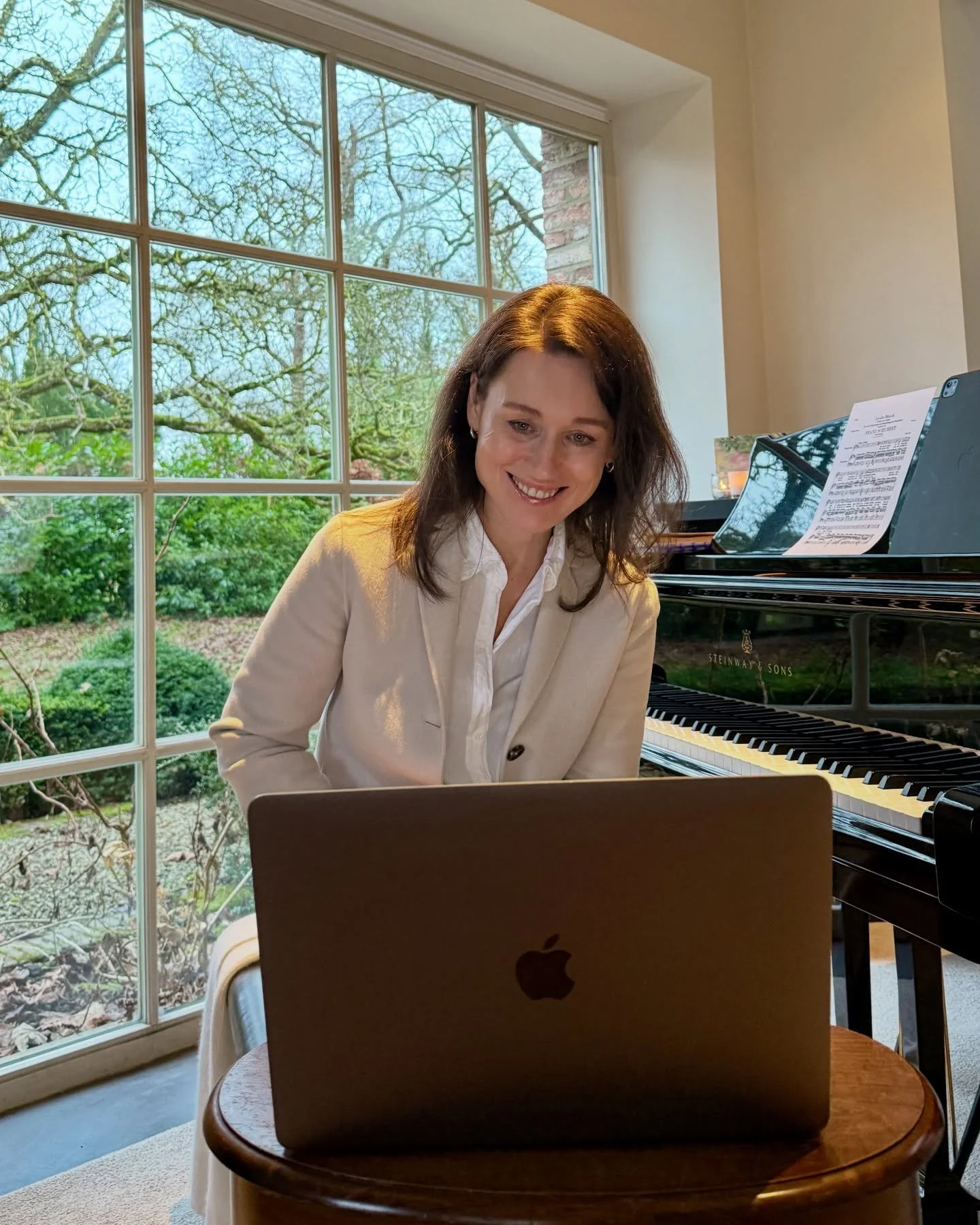 Last Sunday, I hosted an online concert with participants of all my previous master classes for advanced amateur pianists. It was so wonderful to see many of you, hear your progress and simply enjoy listening to beautiful music. Moments like these re