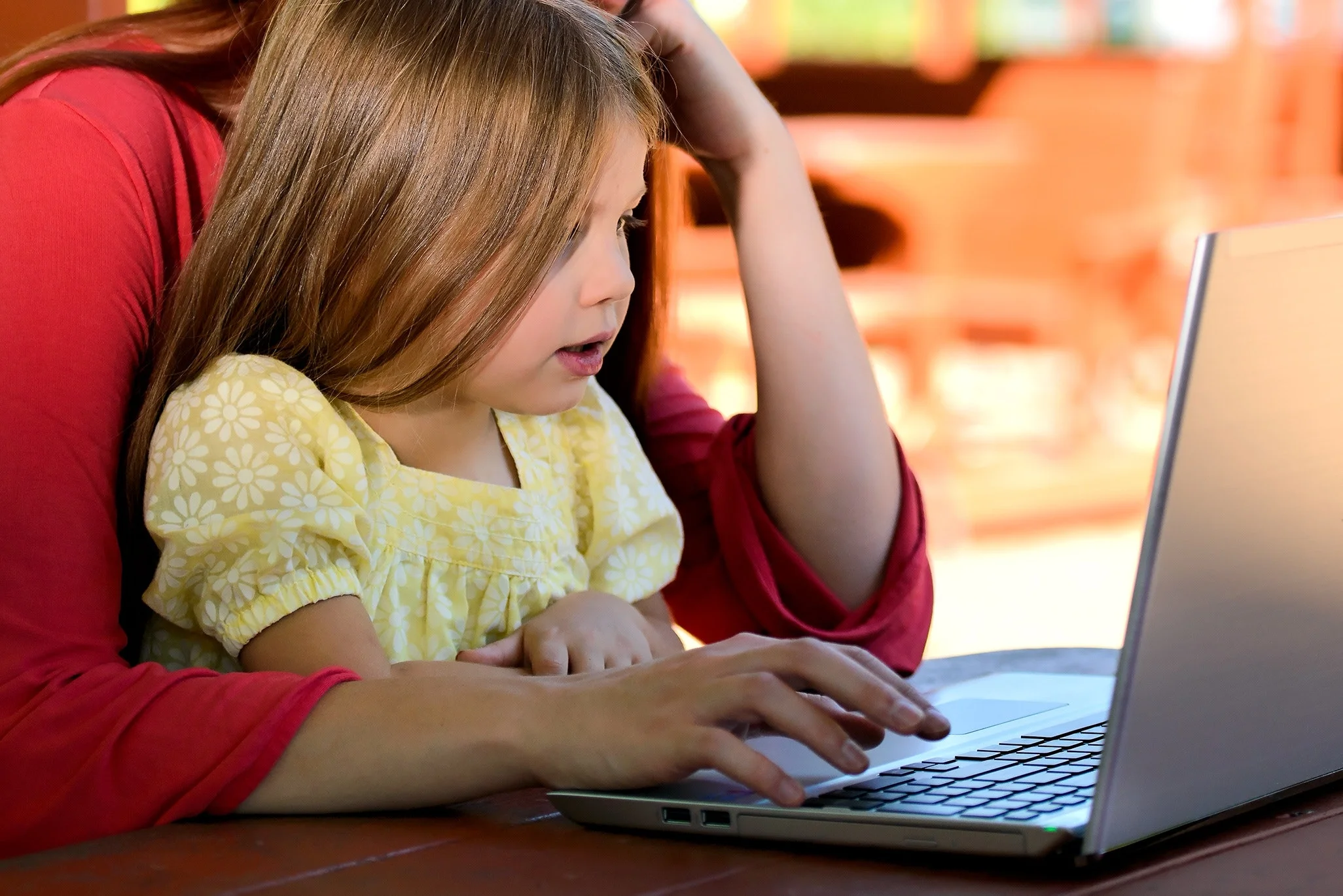 child-computer-cute-159848.jpg