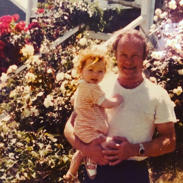 Happy Father&rsquo;s Day to all the Dads with us and with us in spirit! 💫 
This is one of the few photos of me and my dad and I couldn&rsquo;t love it more. Pictures have always meant the world to me from a very young age and this photograph in this