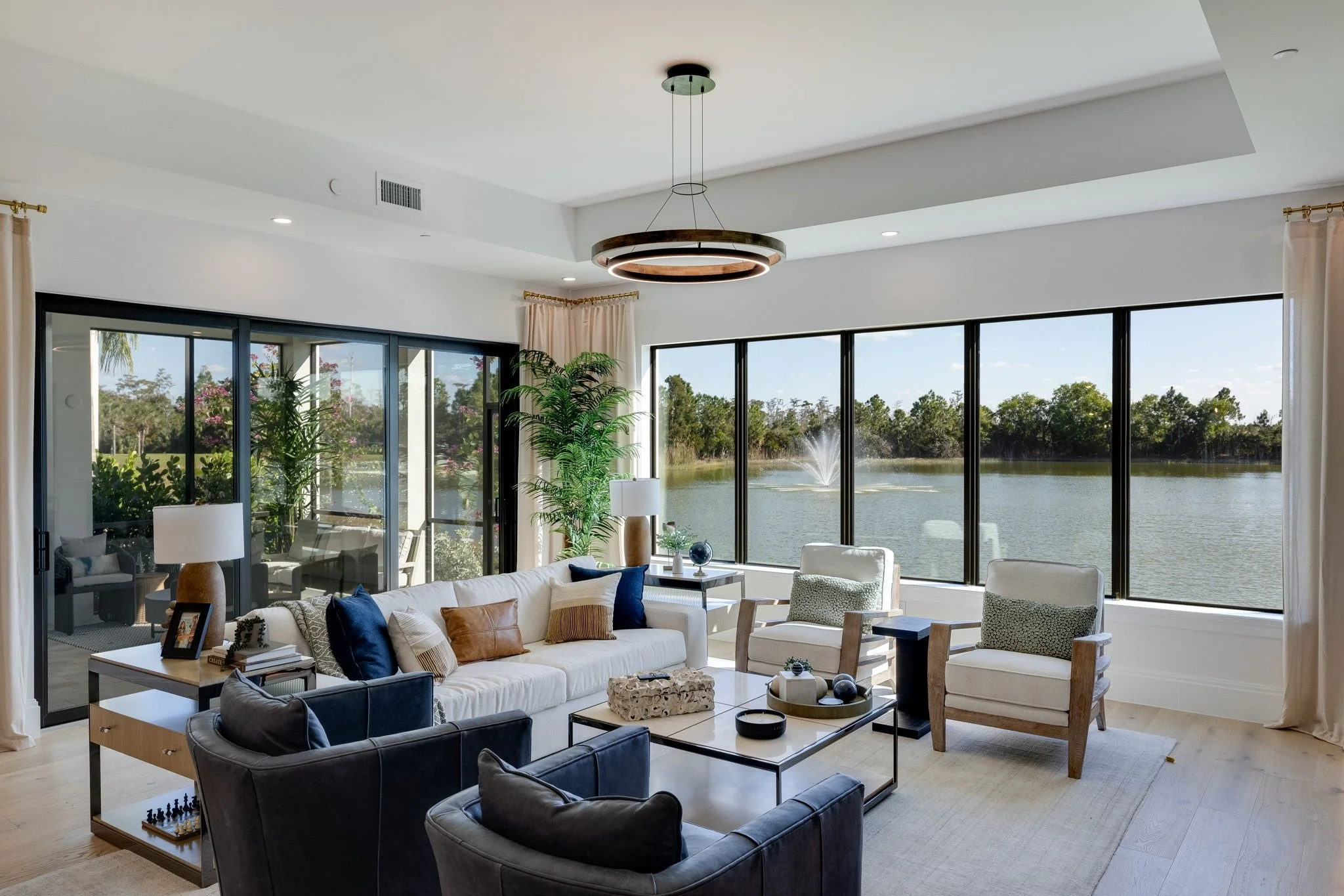 3-101 Living room - Copy.jpg
