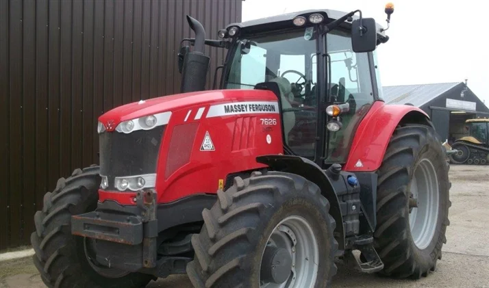 TRACTOR 4.jpg