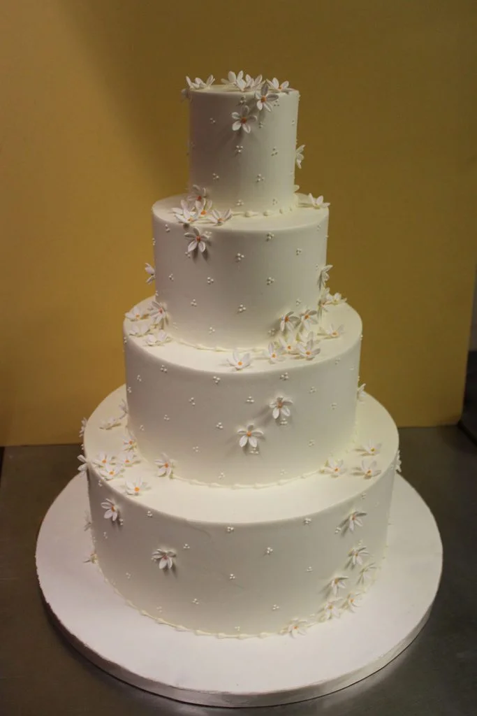Dainty Daisy Wedding Cake