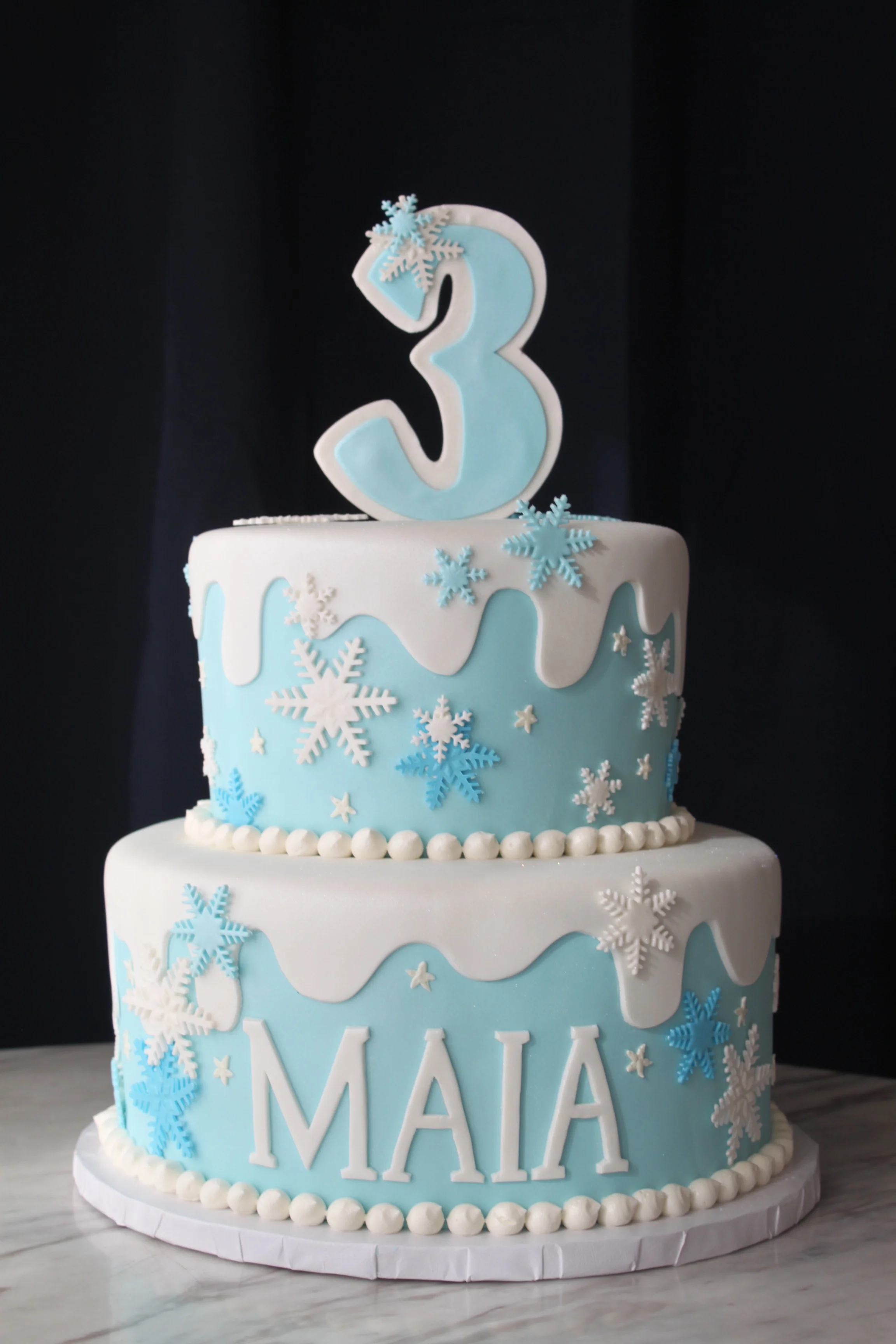 Winter Snowflake Cake