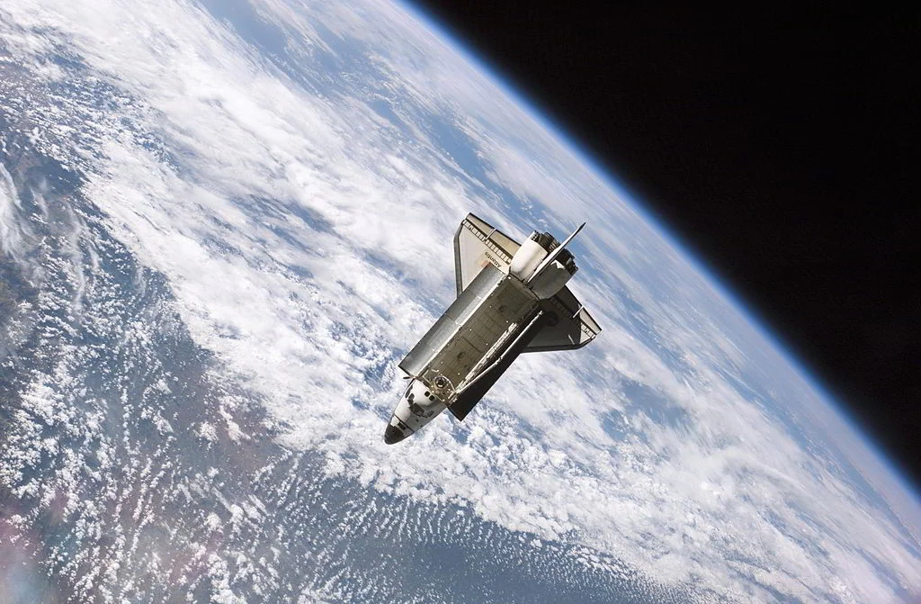 1024px-STS115_Atlantis_undock_ISS_edit2.jpg