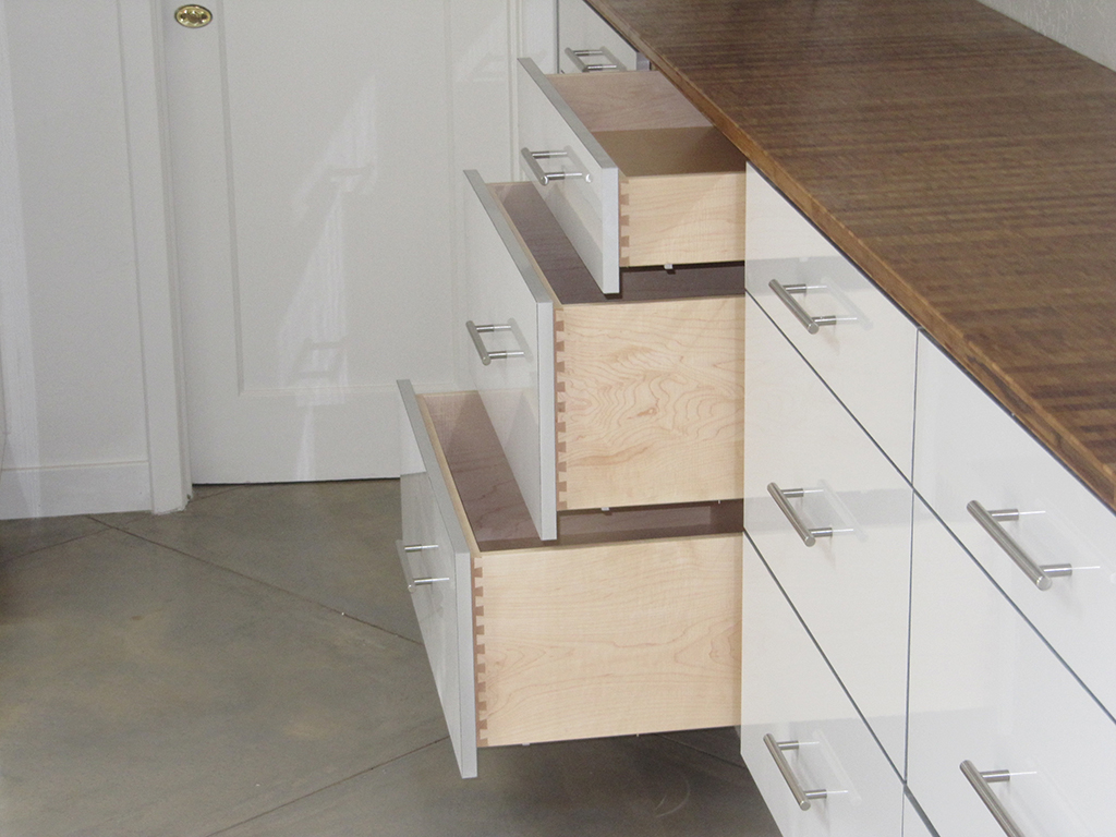 Dovetail drawer.jpg