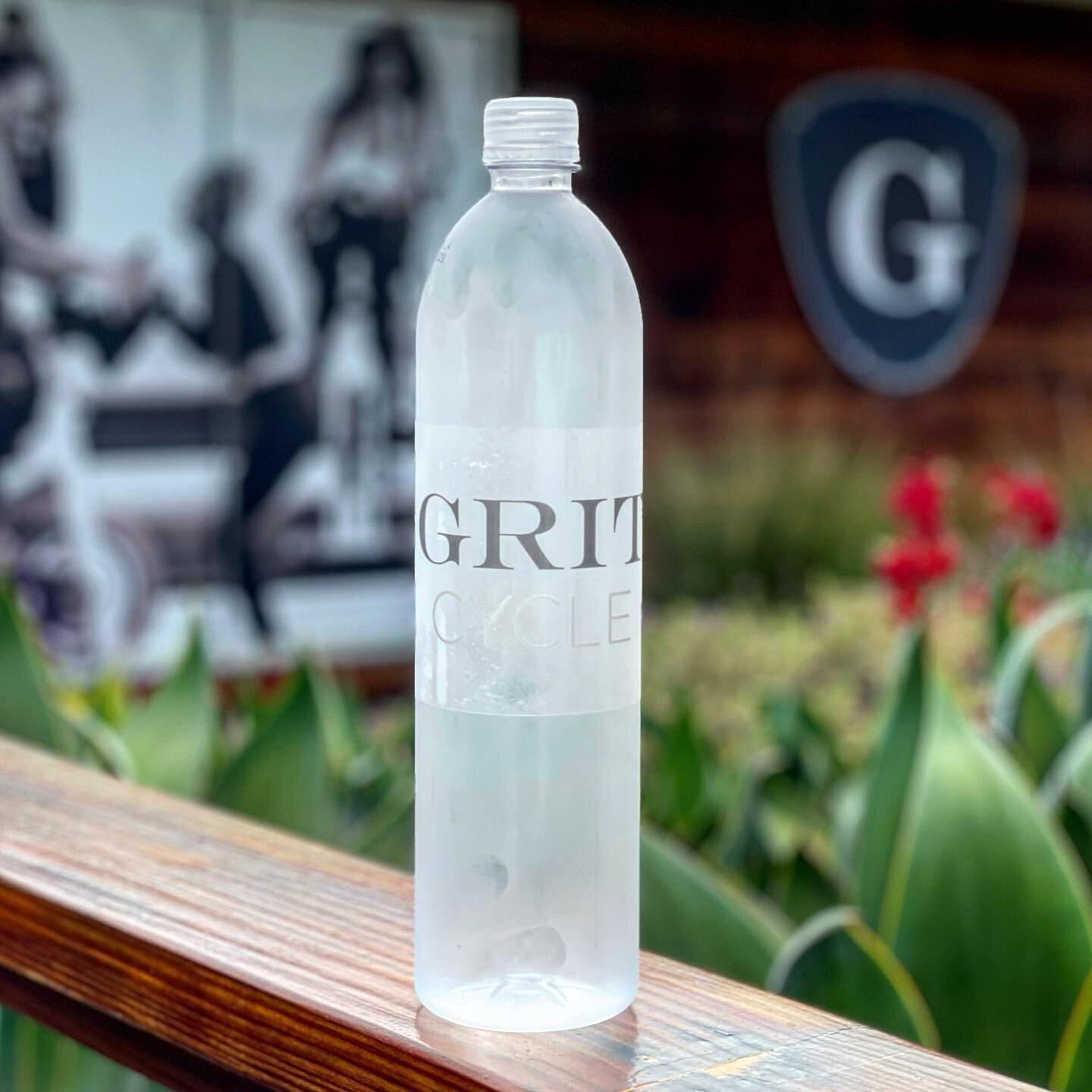 : G O T  W A T E R 💦
.
If not, they&rsquo;ve got plenty over @gritcycle - grab a water and hop on a bike for an amazing ride 💪🏻
.
Glad we can be part of hydrating all those thirsty Grit riders in Orange County 🙏🏻
.
We love to print and we love t