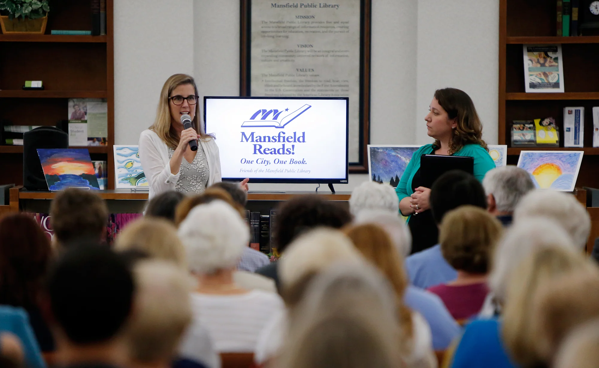 Mansfield-Reads-08.jpg