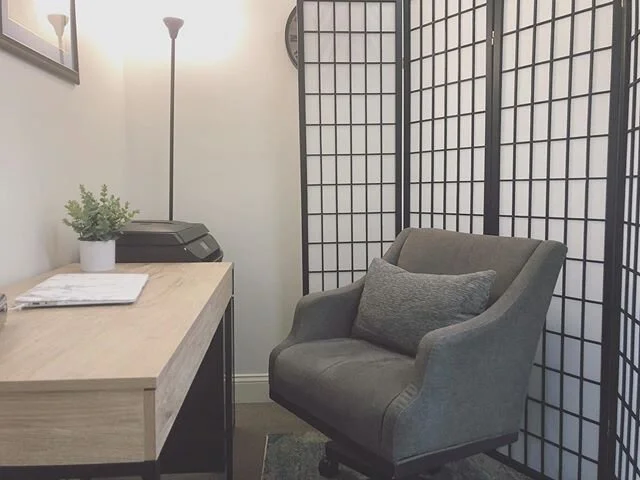 Another day of Telehealth sessions! 👏🏼 to our clients who have been so flexible and quick to adapt to these changing situations.
⬇️
Now accepting new clients. Check out our website for more info if you&rsquo;re ready for a change. 💛
