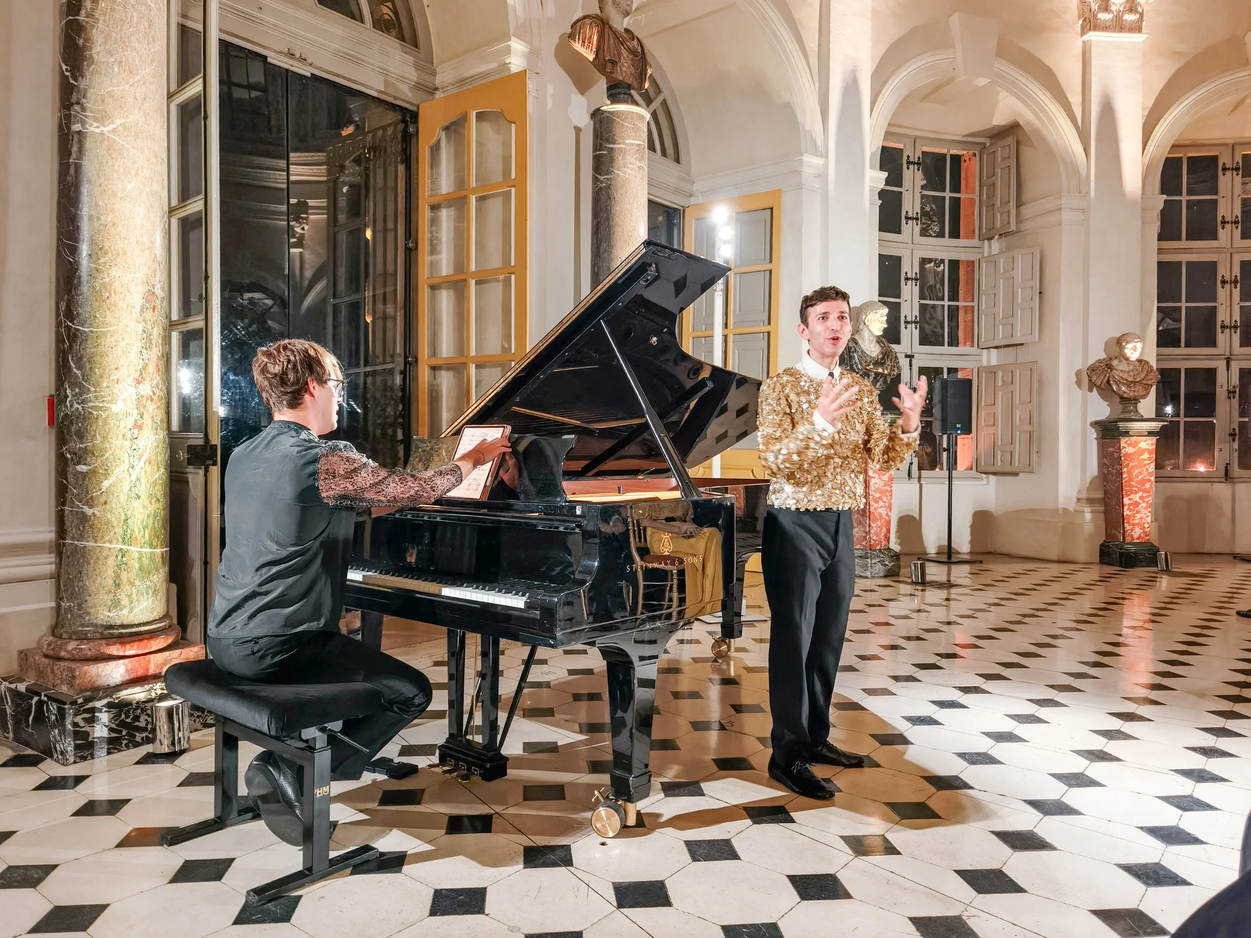 Dan Schlosberg and Anthony Roth Costanzo perform at the Vaux-le-Vicomte Gala evening. Image: Dan Latif.