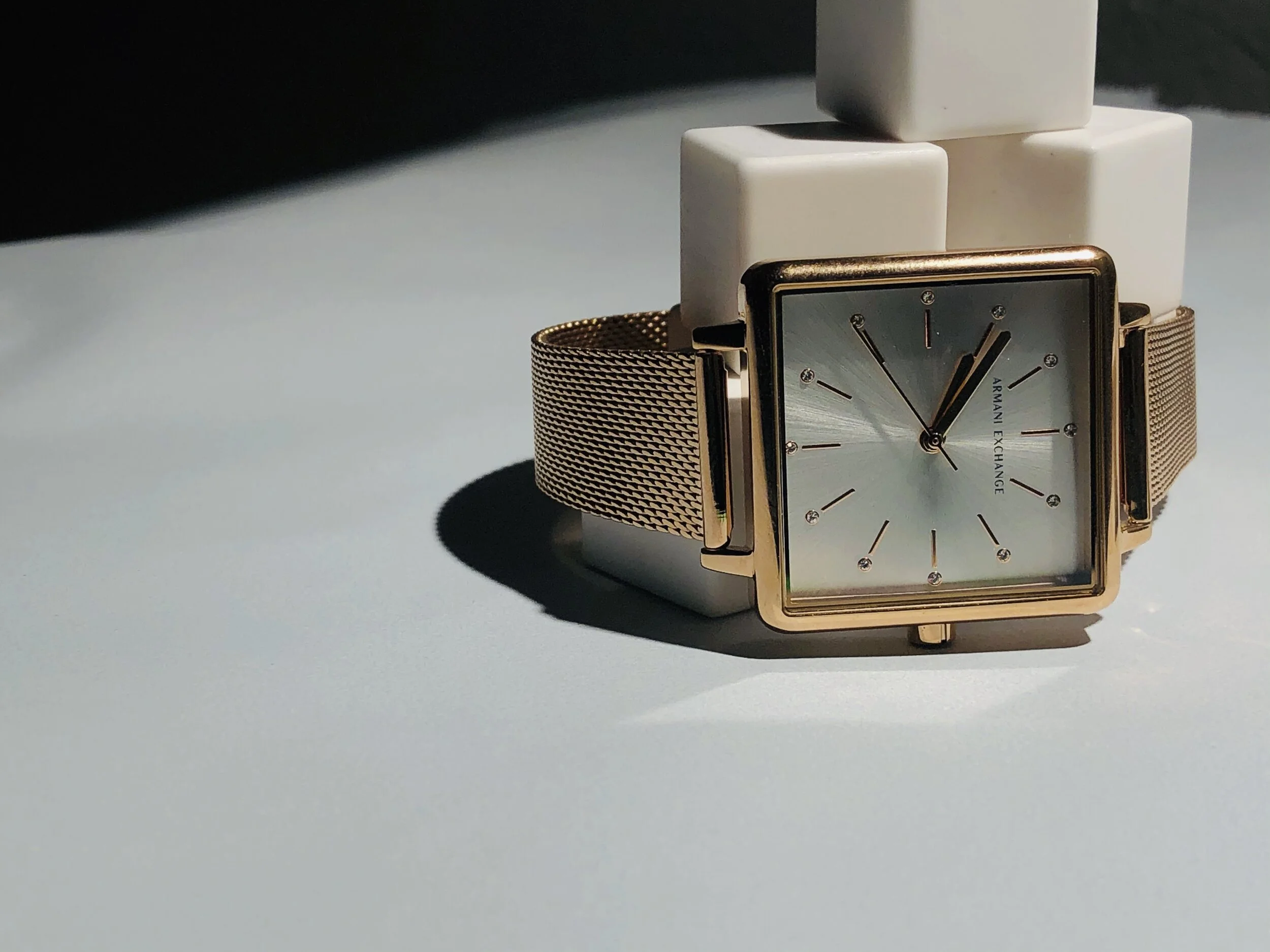 With it’s midcentury sunburst dial, stick markers capped by a petit crystal, the Lola Square defies regulation while establishing it- the Lola Square explores the boundaries of dimension and shape.F