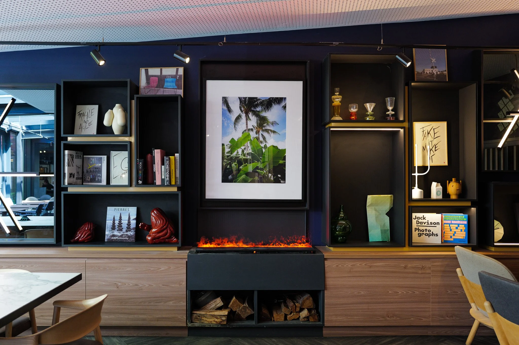 Lobby at TRIBE Paris Batignolles. Image: Dan Latif.